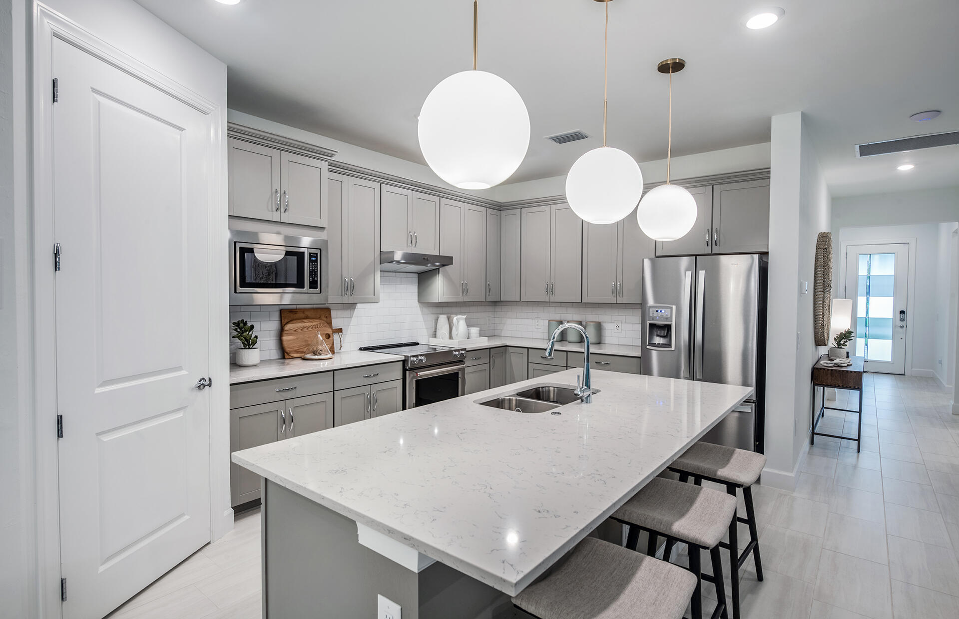 HAMPTON LAKES AT RIVER HALL - Residential