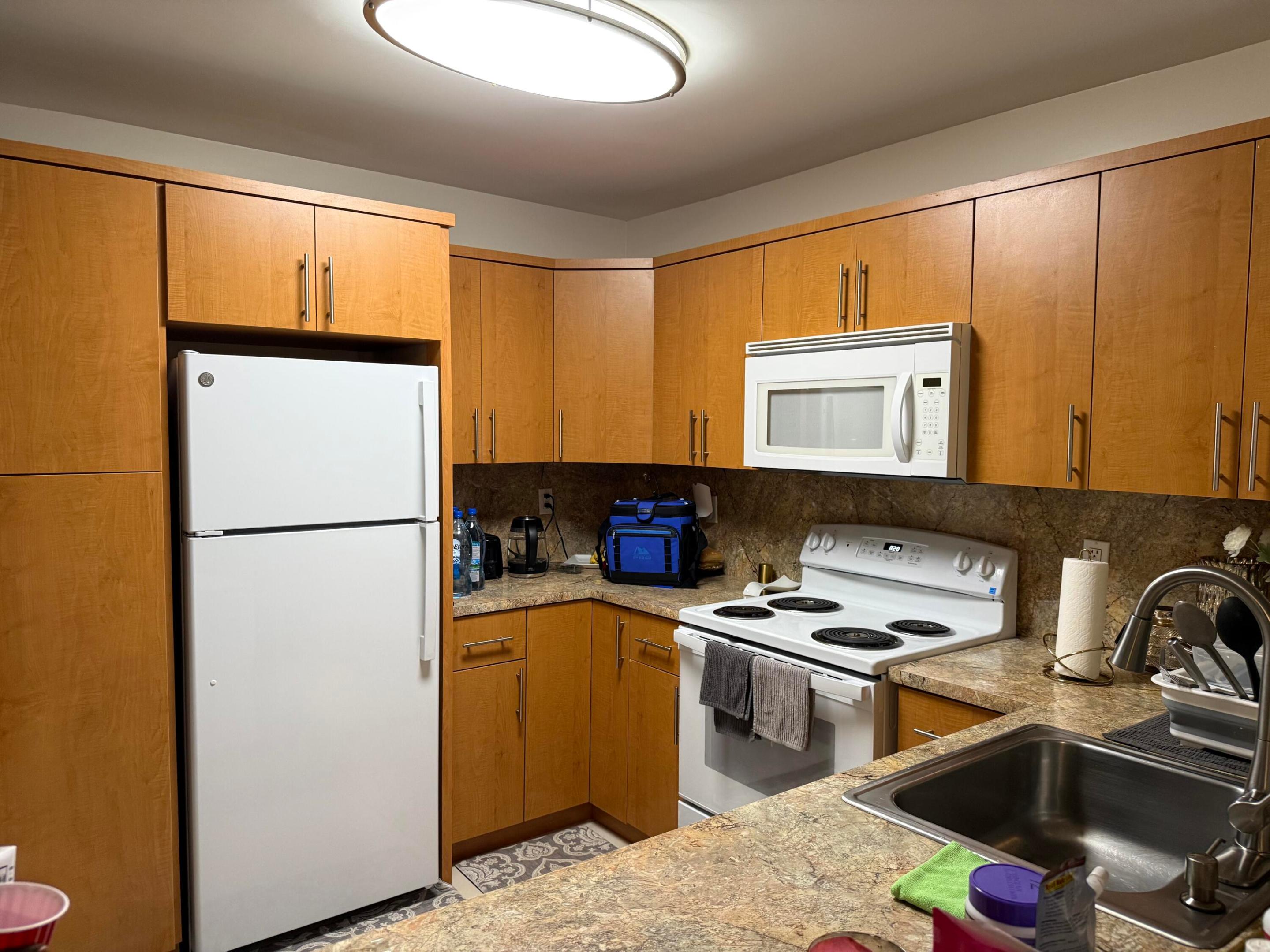 F & D SUB - Residential Lease