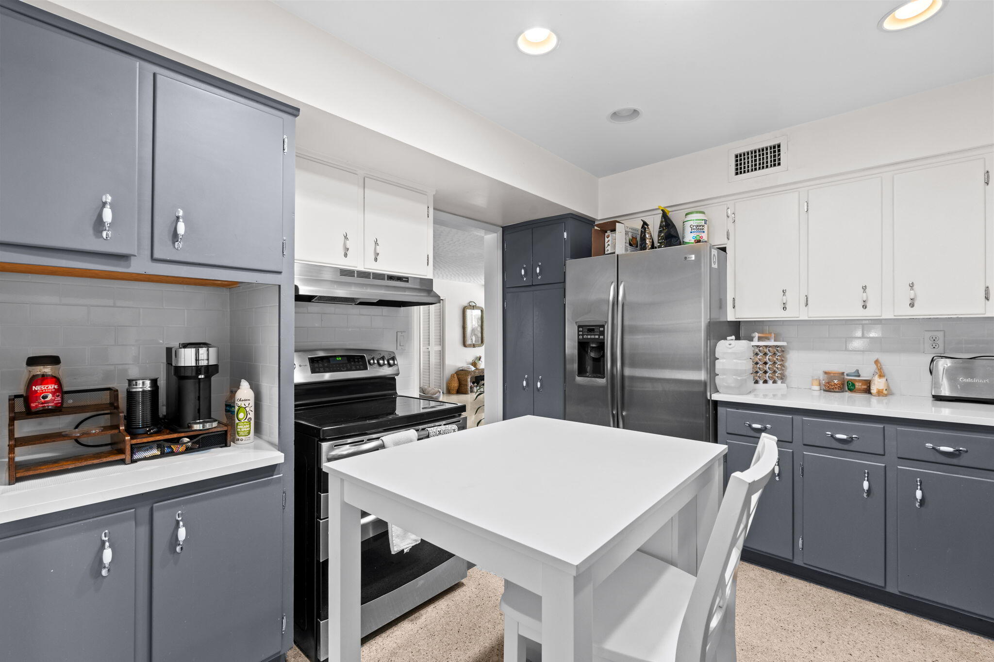 VICTORIA ISLES - Residential Lease