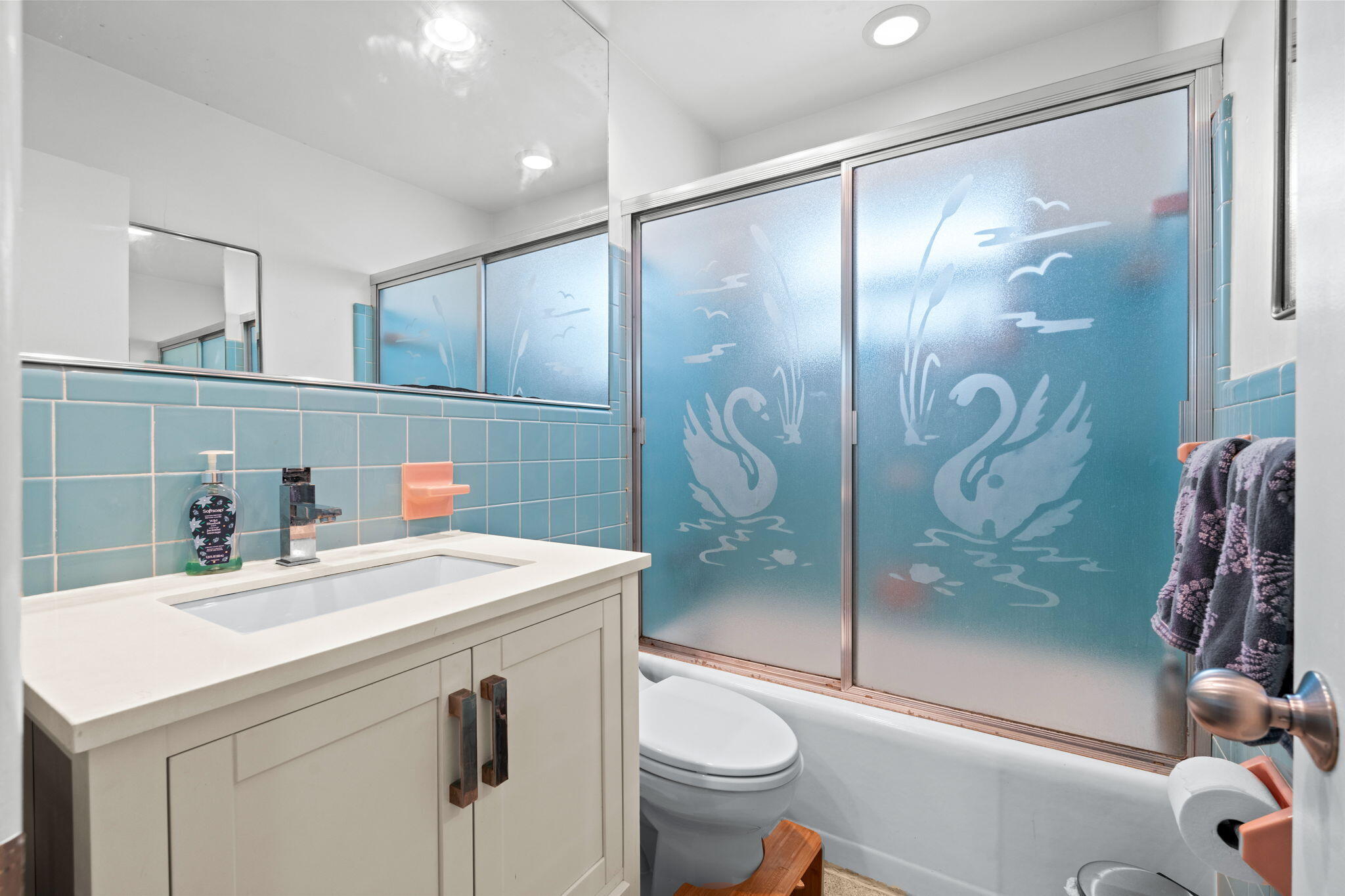 VICTORIA ISLES - Residential Lease