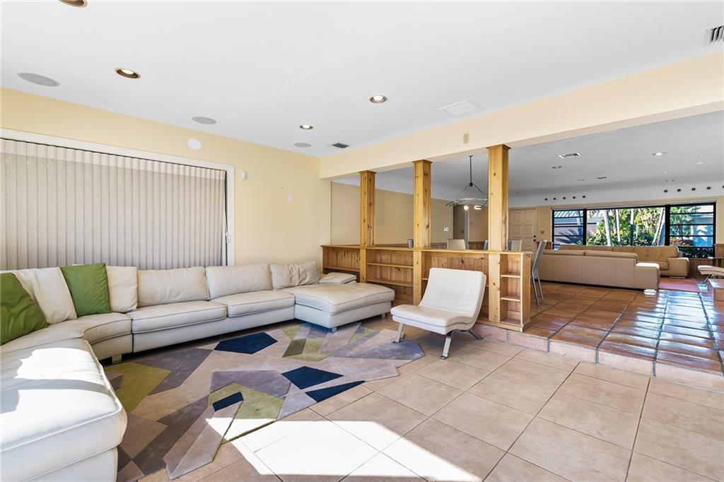 LAS OLAS - Residential