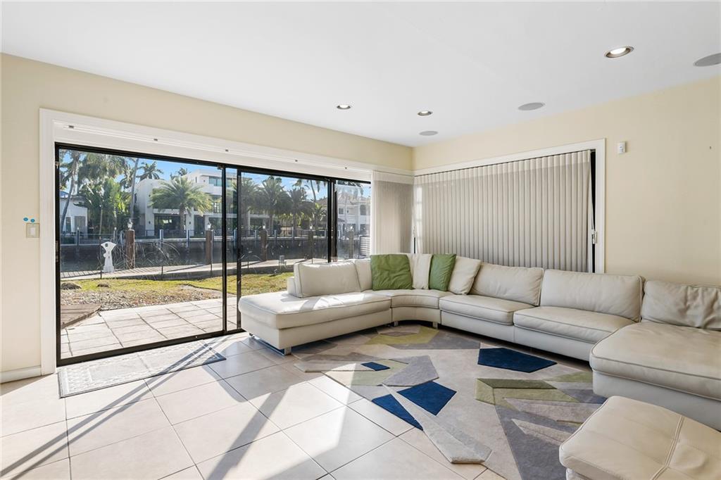 LAS OLAS - Residential