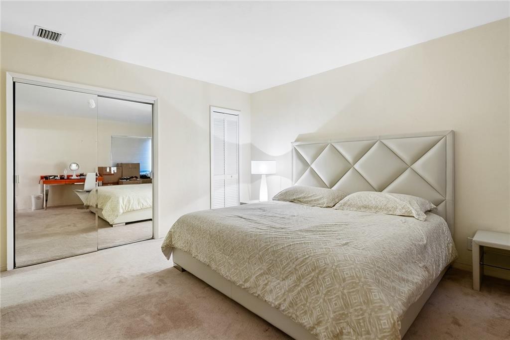 LAS OLAS - Residential