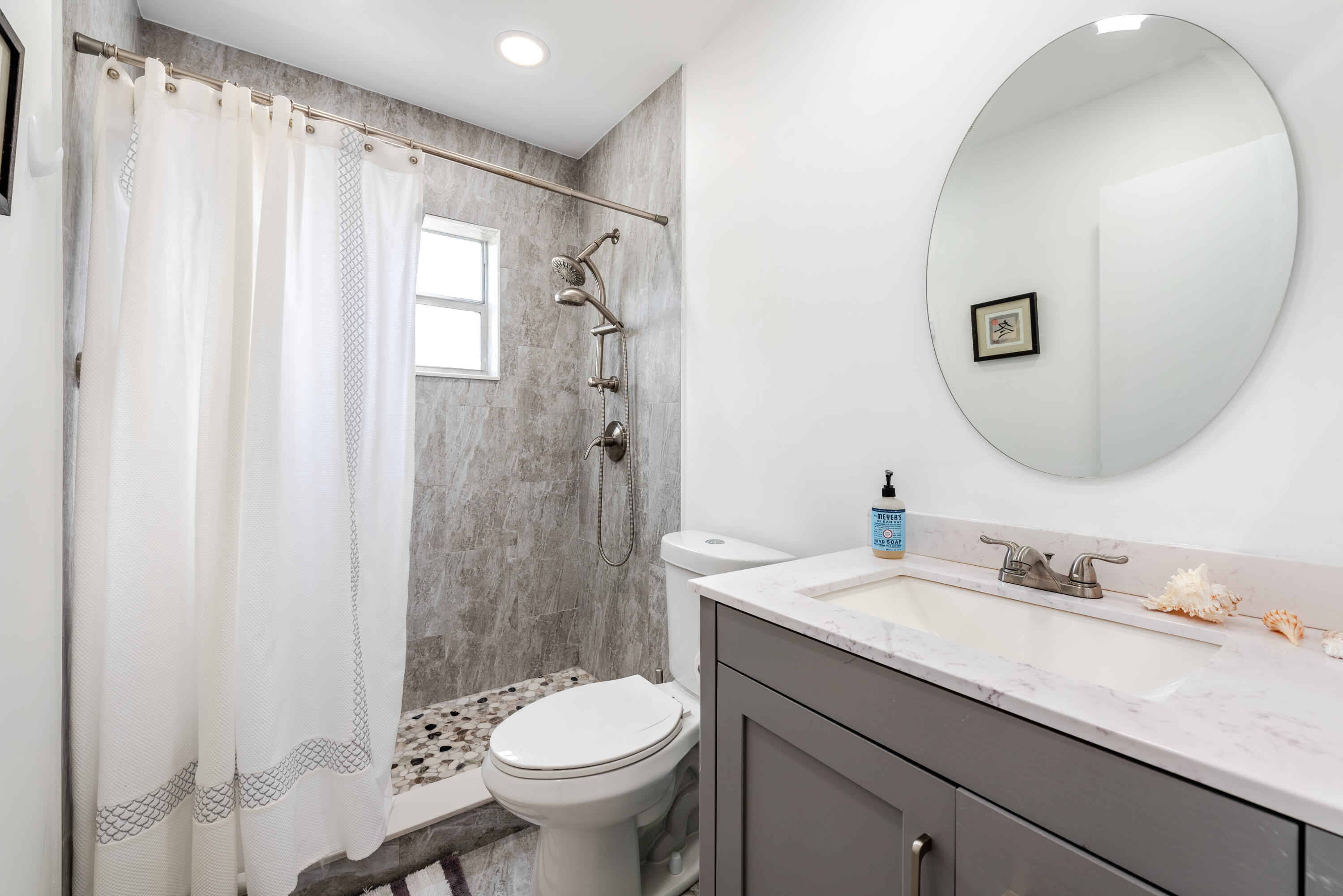 KINGS POINT CAPRI CONDOS - Residential Lease