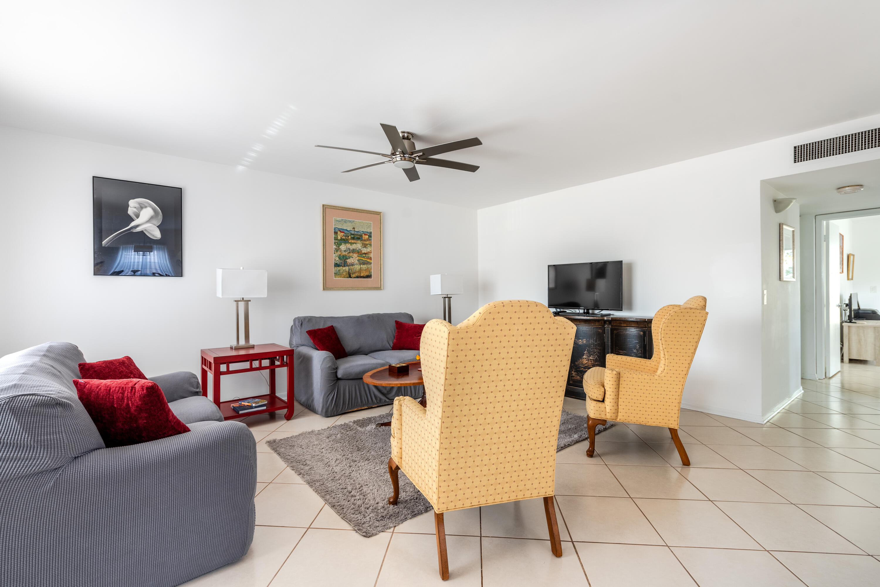 KINGS POINT CAPRI CONDOS - Residential Lease