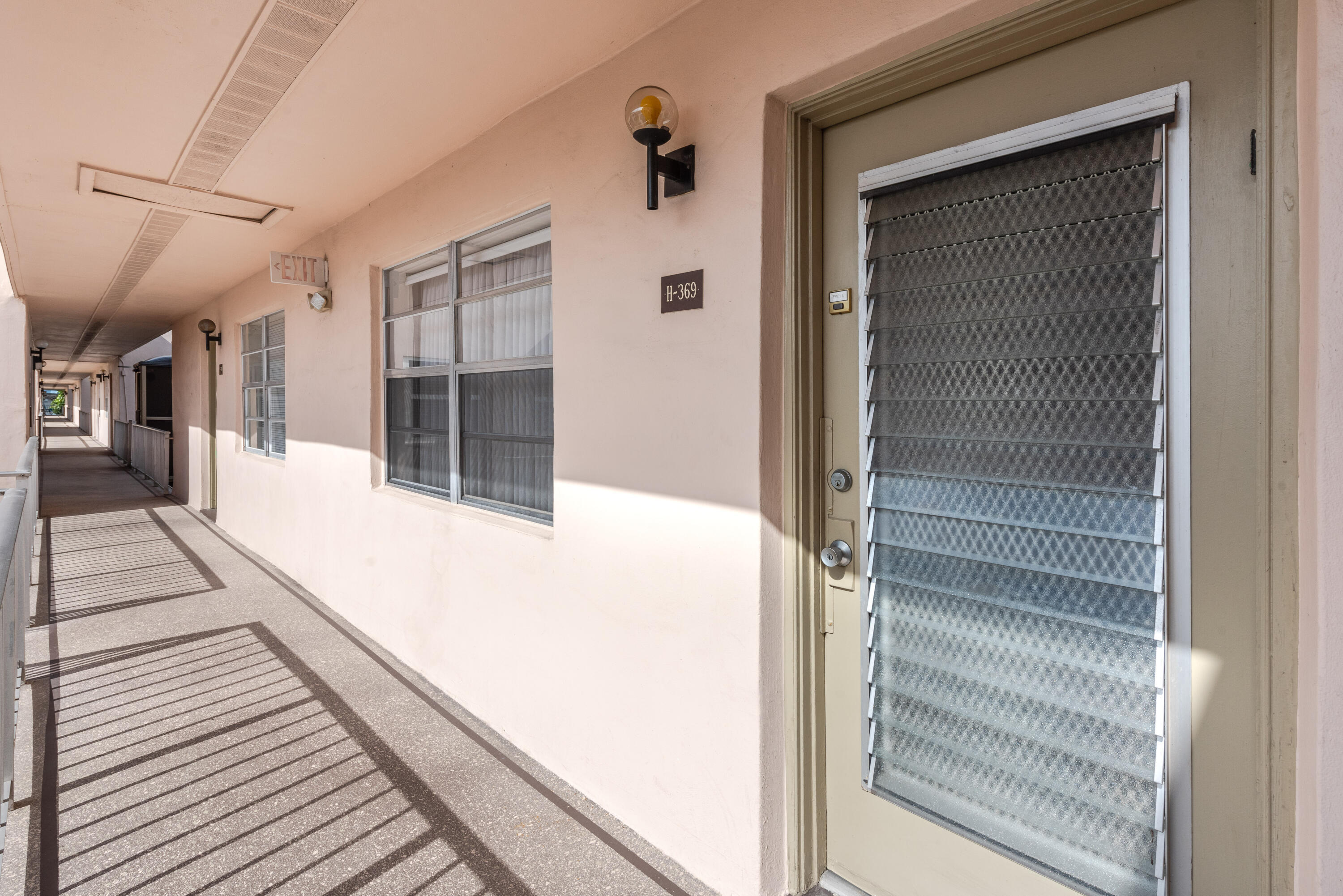 KINGS POINT CAPRI CONDOS - Residential Lease