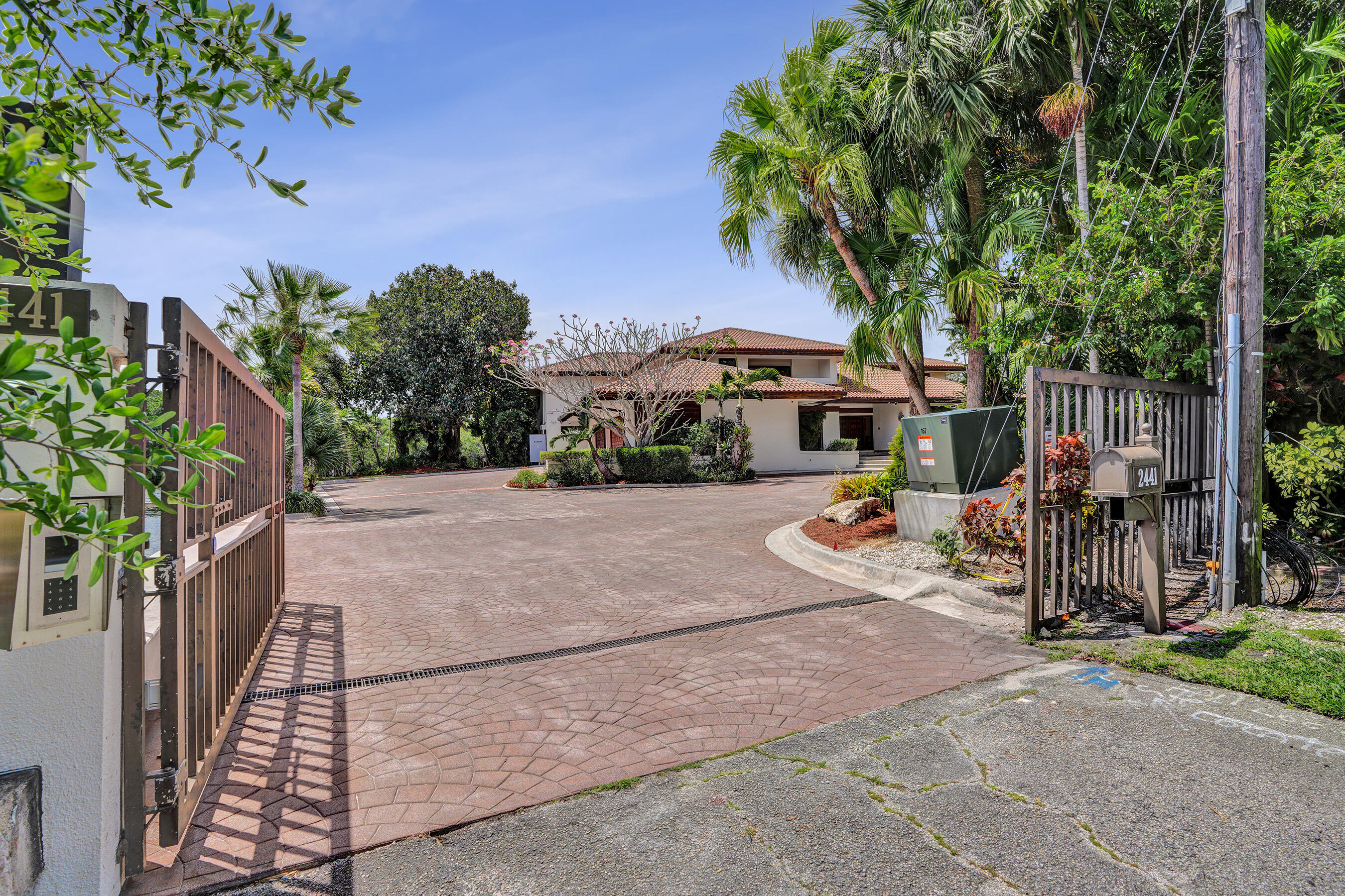 RIVERLAND - Residential