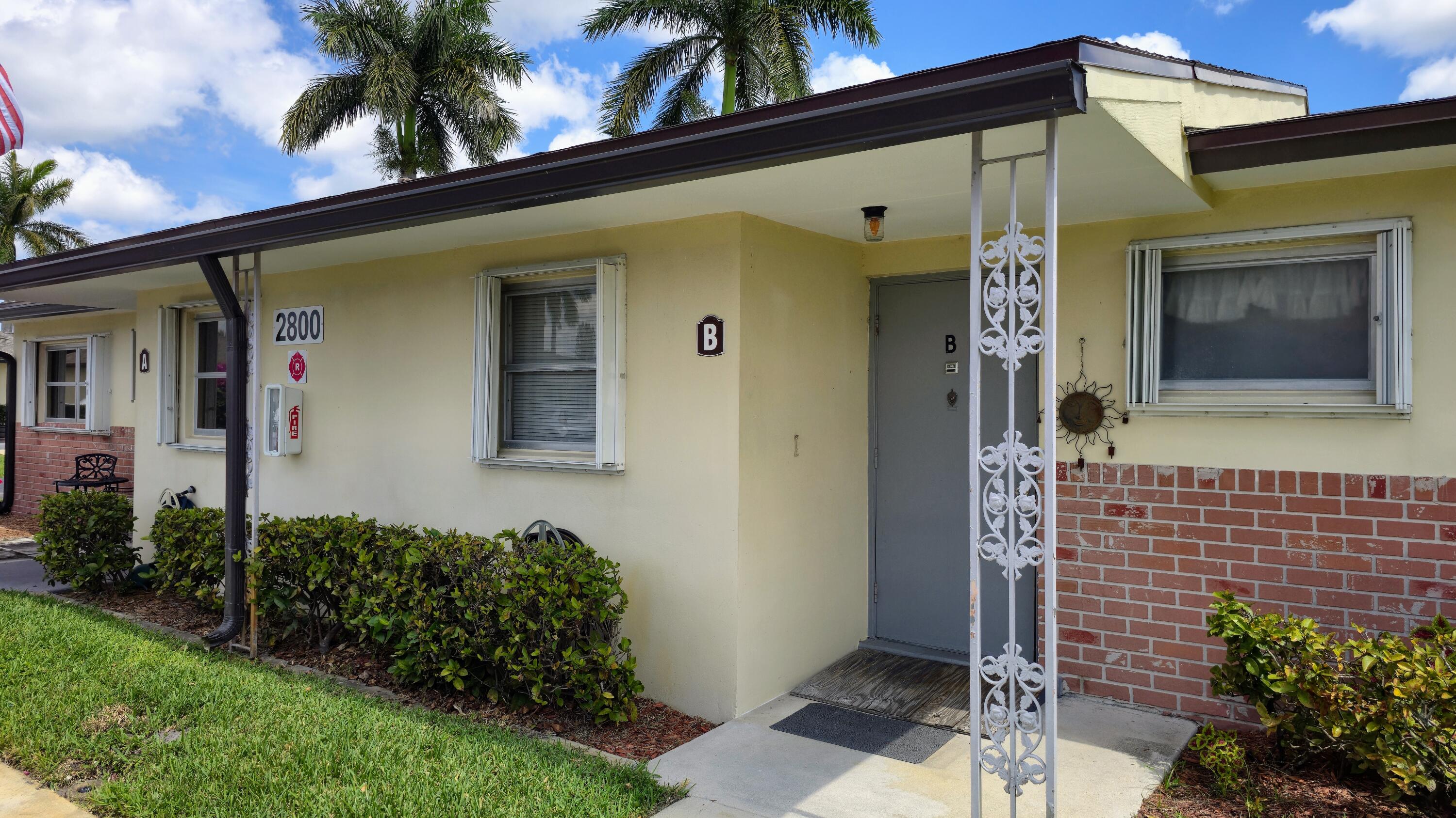 Welcome to your beautifully maintained, smoke-free 2-bedroom, 1-bathroom villa located right in the heart of it all! The proud owner has taken exceptional care of this home, and it shows the moment you walk through the door. Step inside to find recently updated hardwood flooring. This unit is fully hurricane-shuttered. Featuring a brand-new electrical panel and a newly installed community-wide roof. Ashley Cresthaven Villas is a highly sought-after, active 55+ community that truly caters to your lifestyle and it's incredibly pet-friendly, welcoming up to 2 of your furry friends! You will love having resort-style amenities right at at your fingertips, including a sparkling pool, an active clubhouse, an exercise room, a quiet library, and a vibrant calendar packed with social activities.
