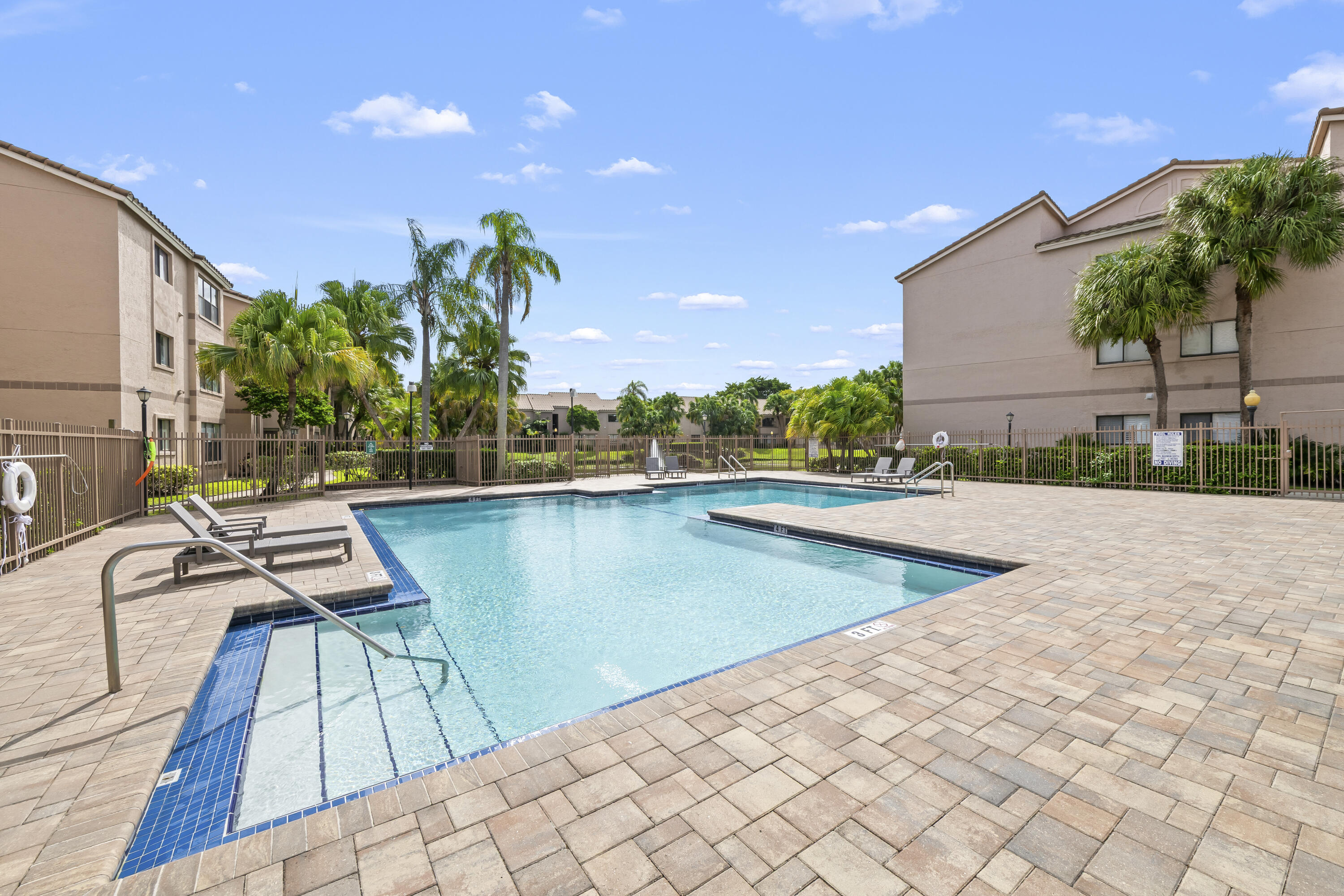 SUNDANCE AT DAVIE CONDO - Residential