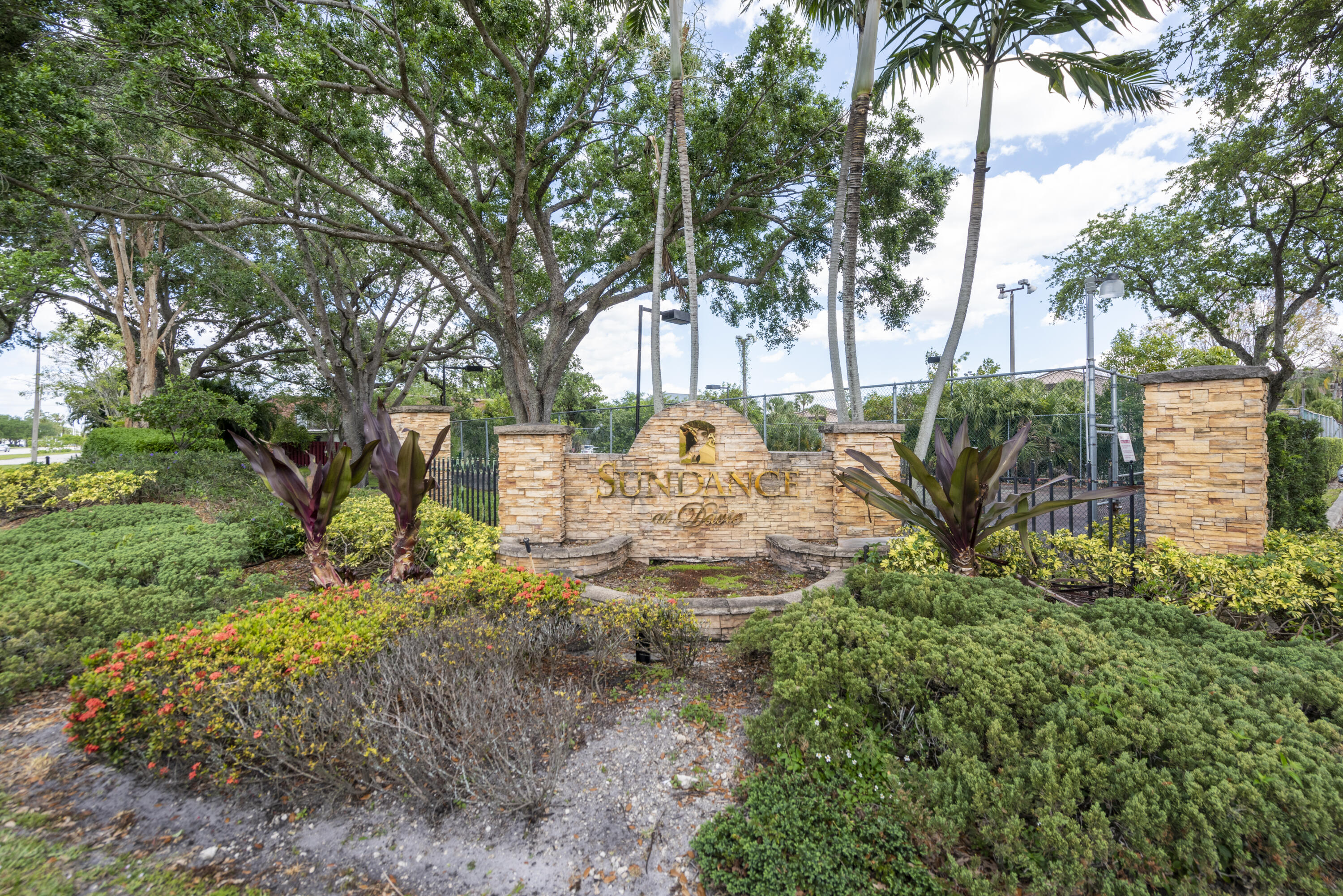 SUNDANCE AT DAVIE CONDO - Residential