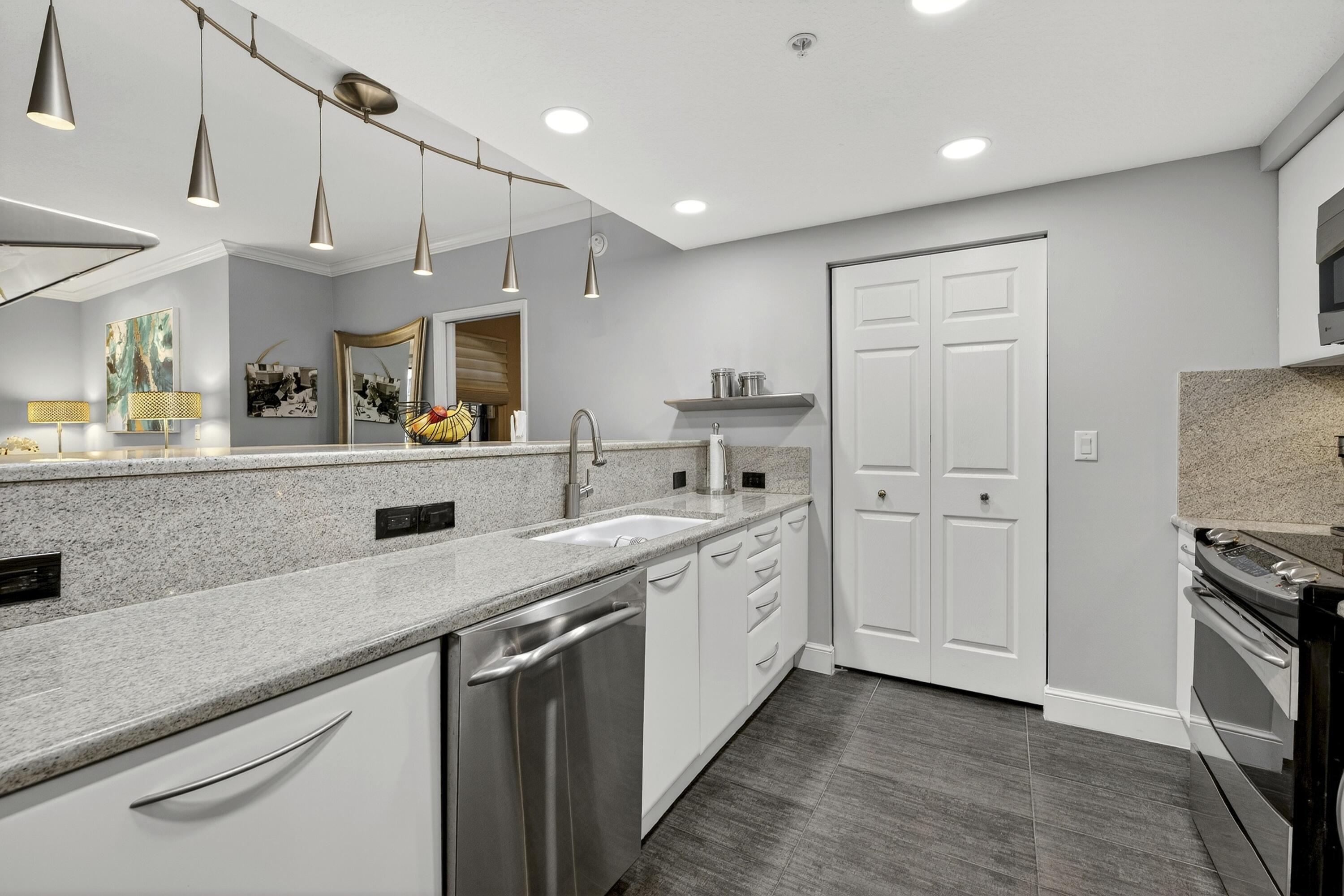 LUCERNE CONDO - Residential