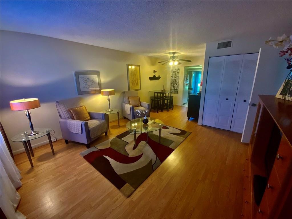 ORIOLE GARDENS 1 - Residential
