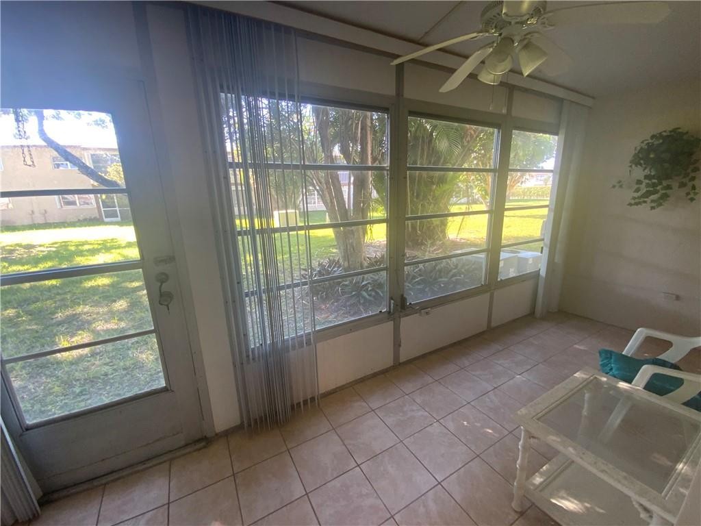ORIOLE GARDENS 1 - Residential