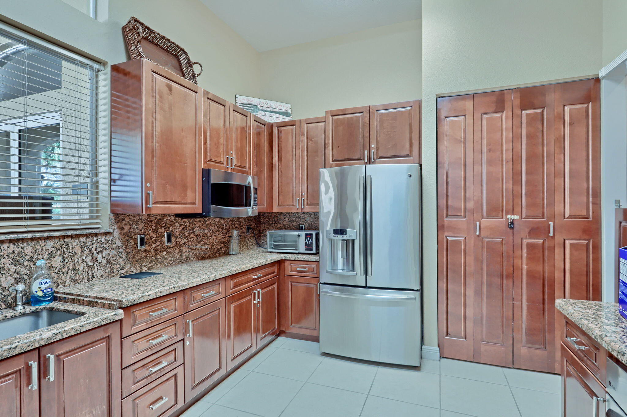 JOURNEYS END 2 - Residential Lease