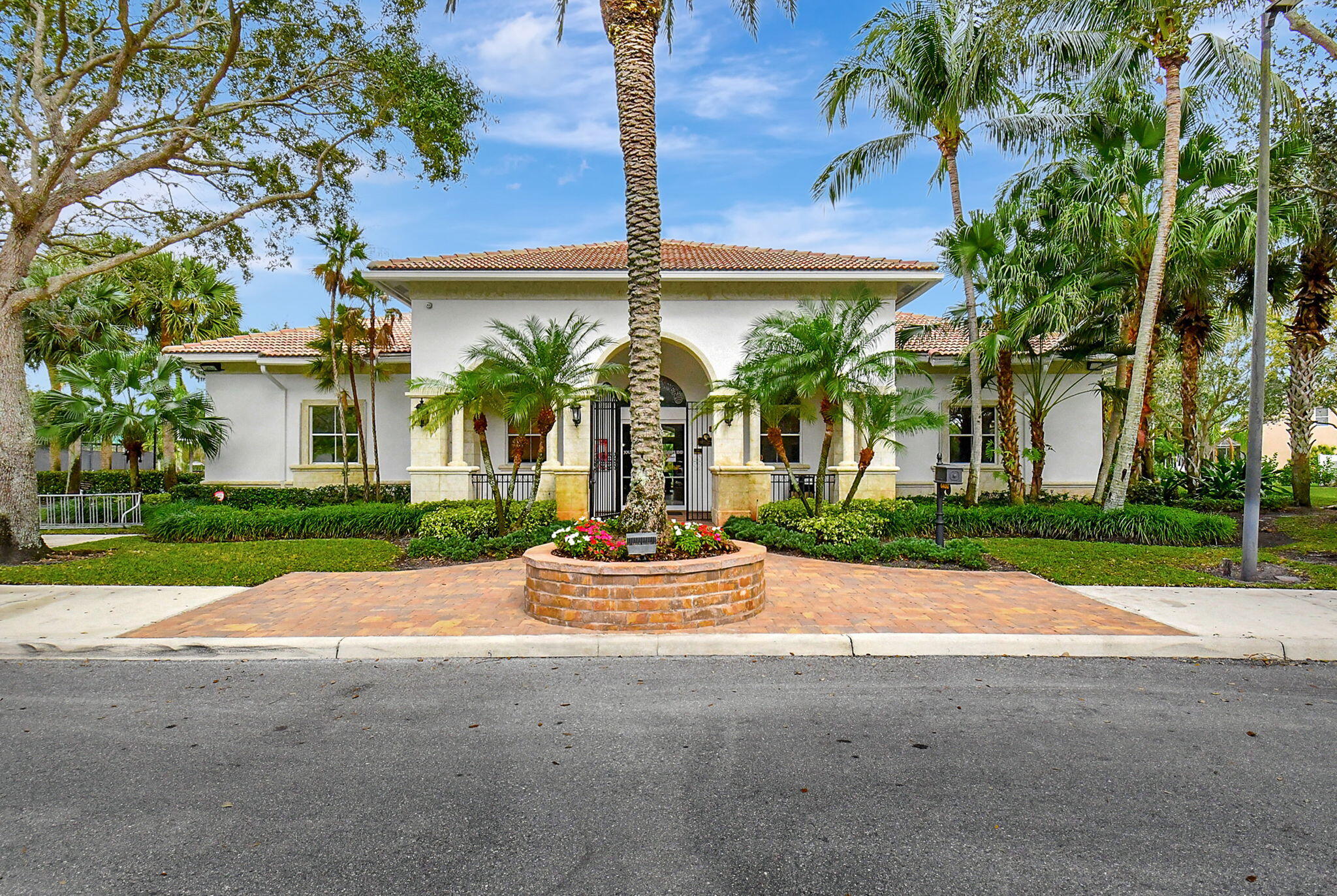 JOURNEYS END 2 - Residential Lease