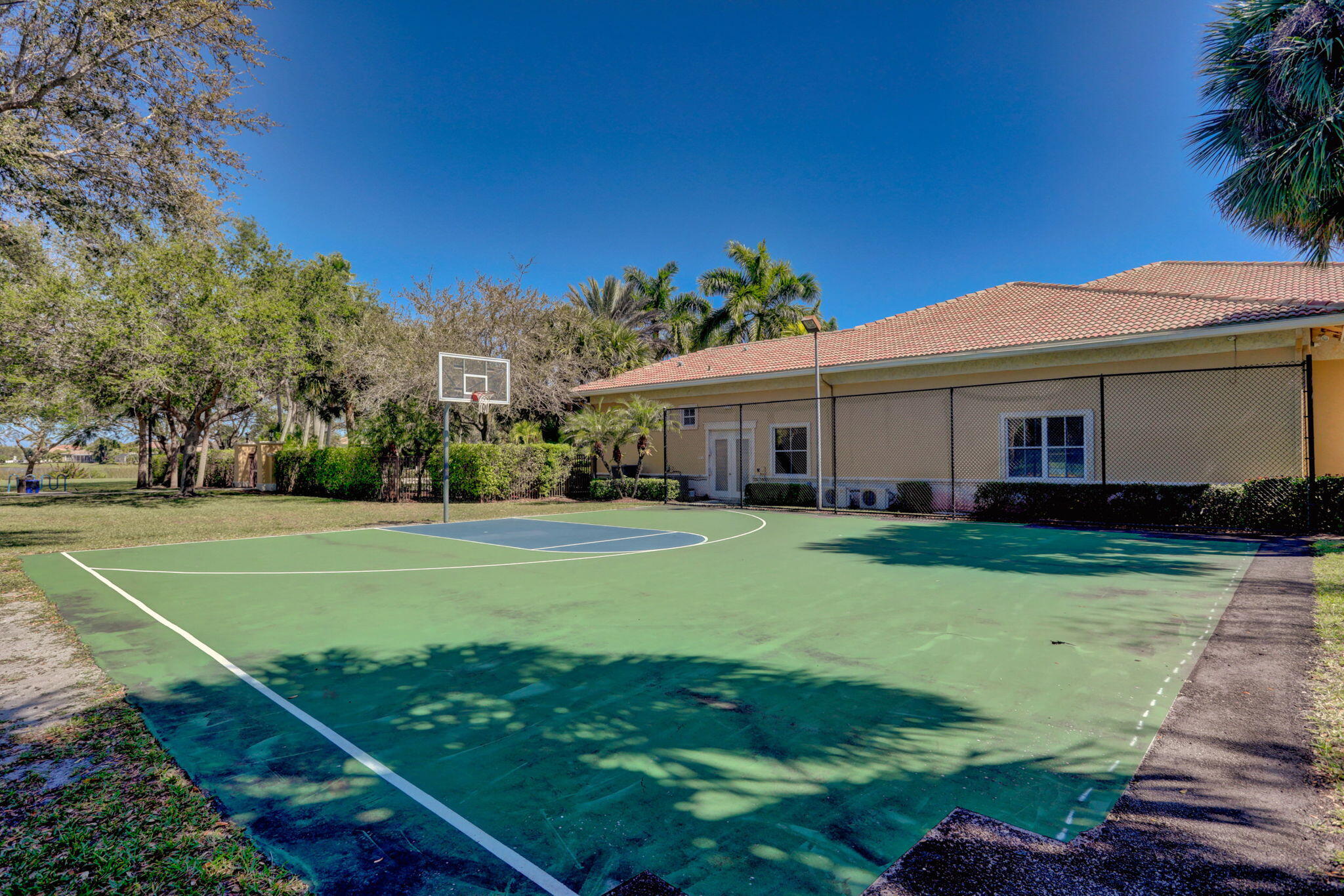 JOURNEYS END 2 - Residential Lease