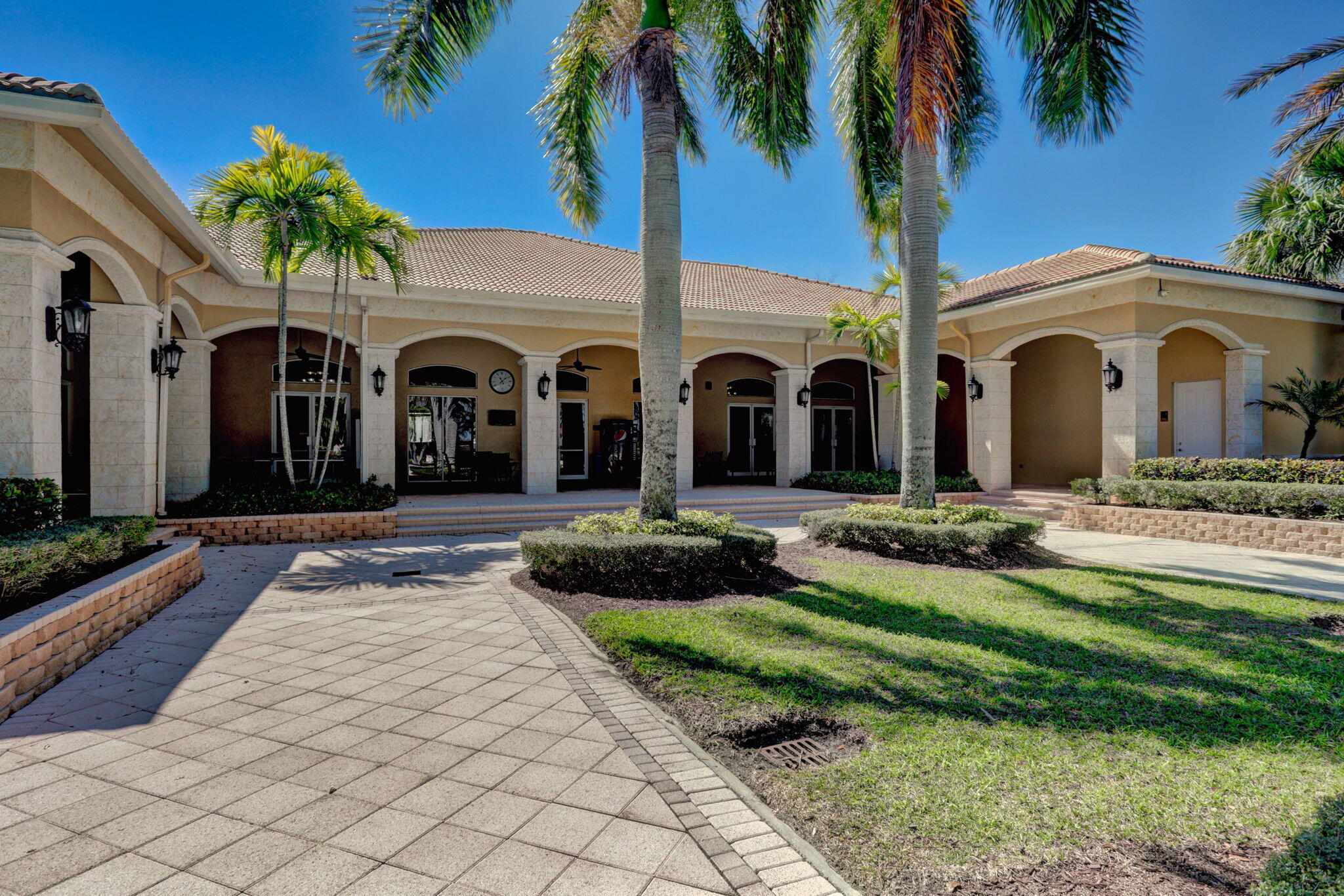 JOURNEYS END 2 - Residential Lease