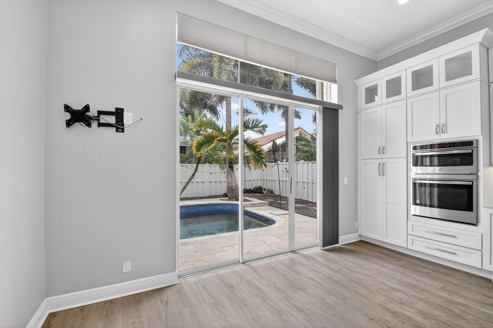 JOURNEYS END 2 - Residential Lease