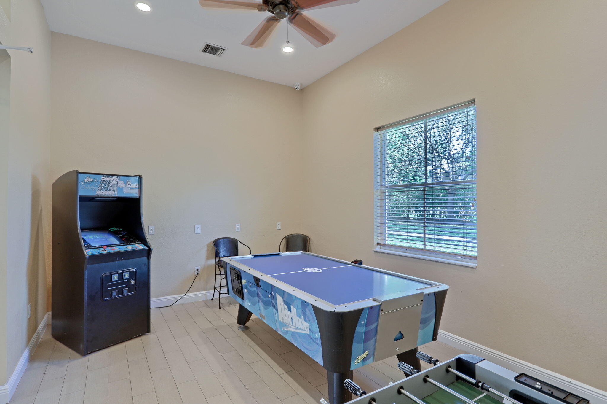 JOURNEYS END 2 - Residential Lease