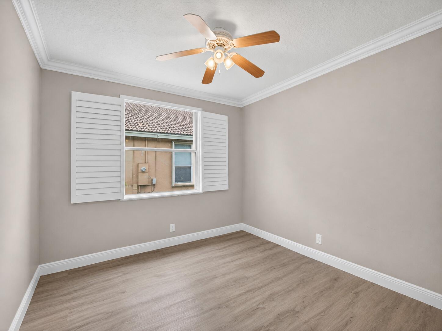 JOURNEYS END 2 - Residential Lease