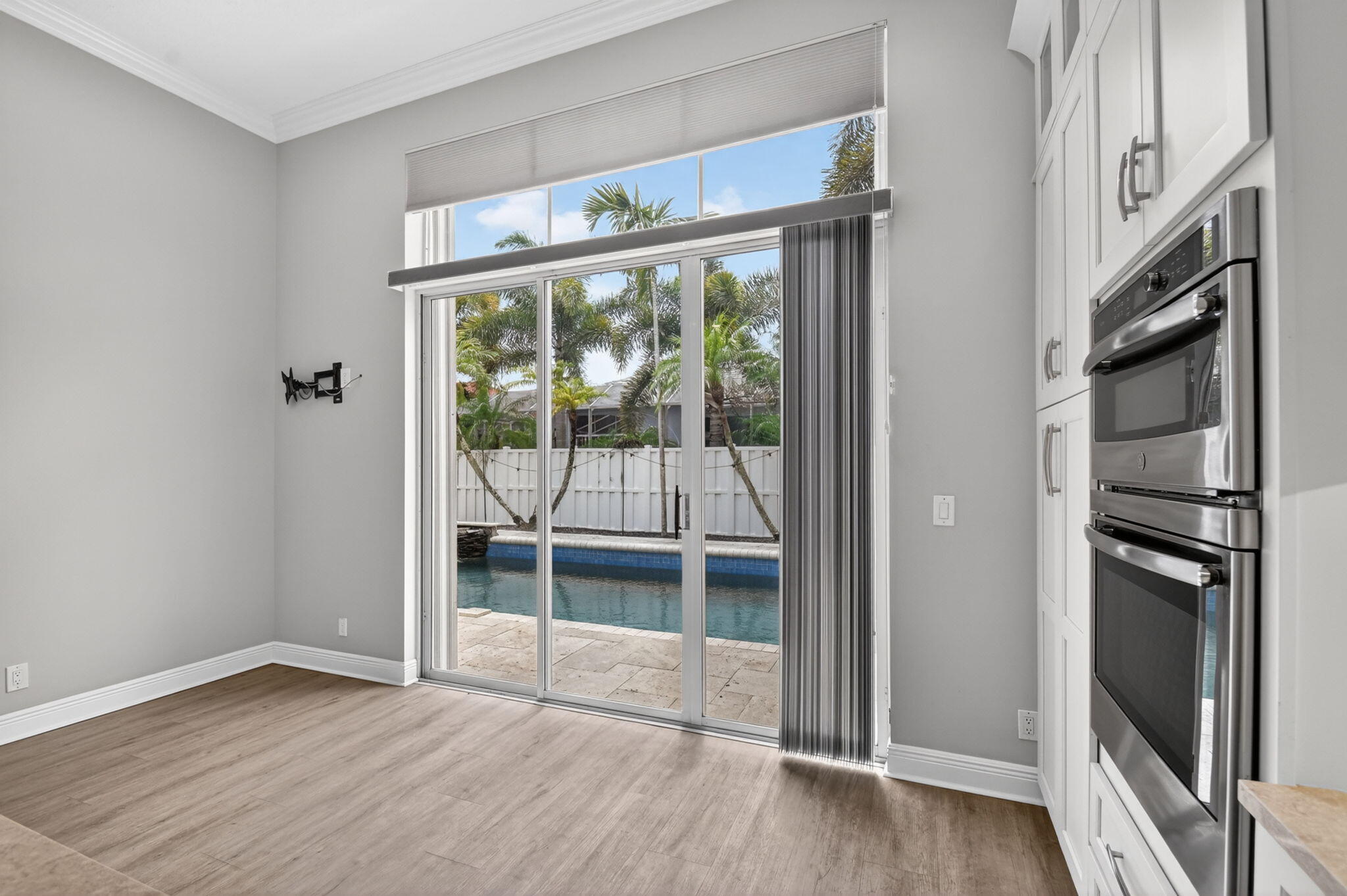 JOURNEYS END 2 - Residential Lease