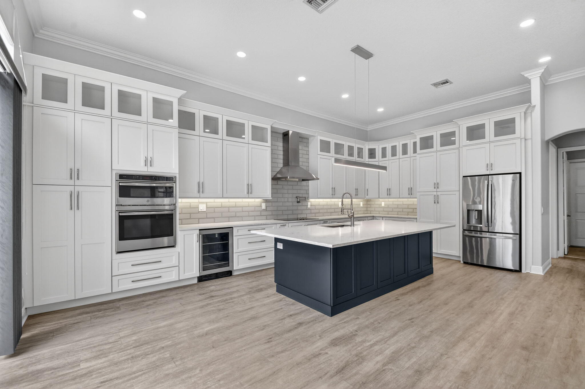 JOURNEYS END 2 - Residential Lease