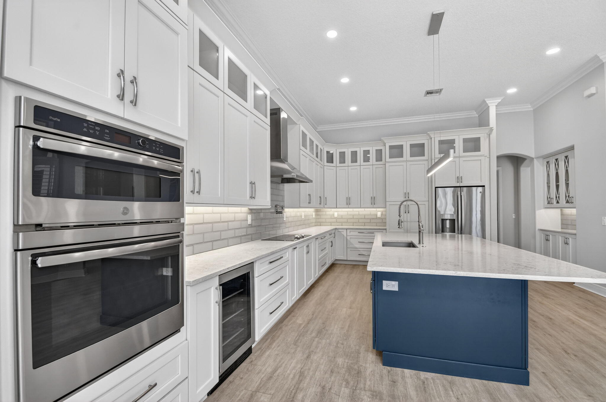 JOURNEYS END 2 - Residential Lease
