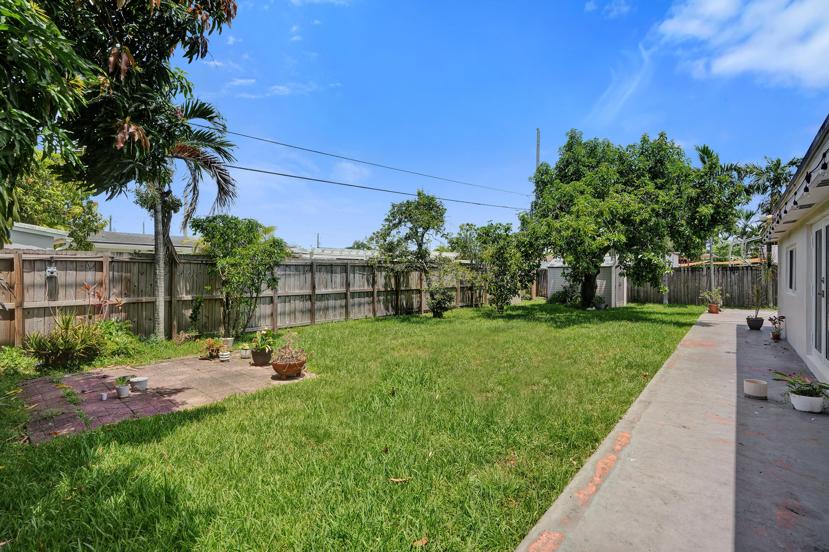 LAKE CECILE ESTATES SEC 2 - Residential