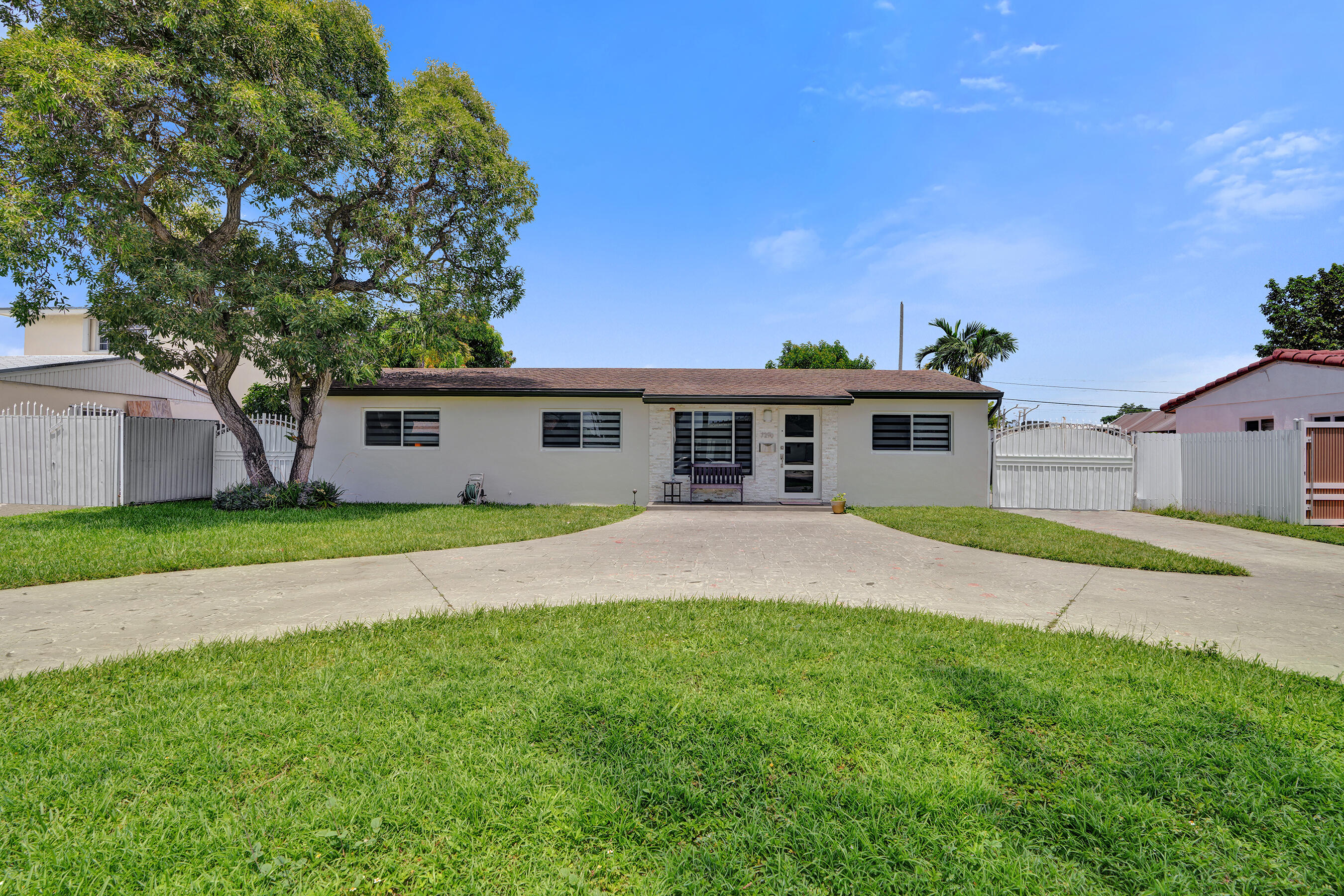 LAKE CECILE ESTATES SEC 2 - Residential