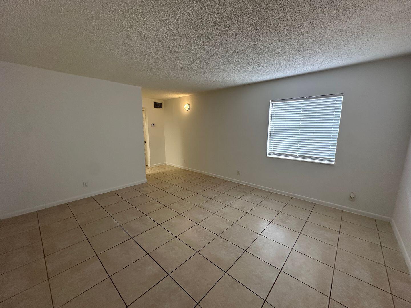 PALM BEACH LAKES SOUTH - Residential Lease