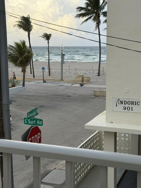 HOLLYWOOD BEACH - Residential Income