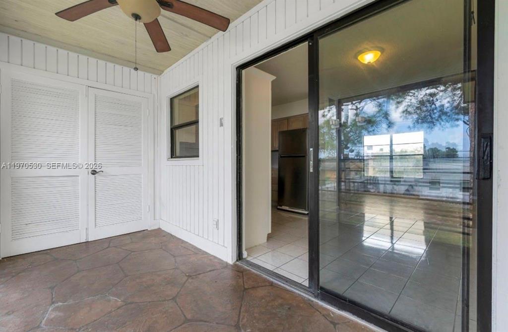 SHERWOOD VILLAGE CONDO - Residential Lease
