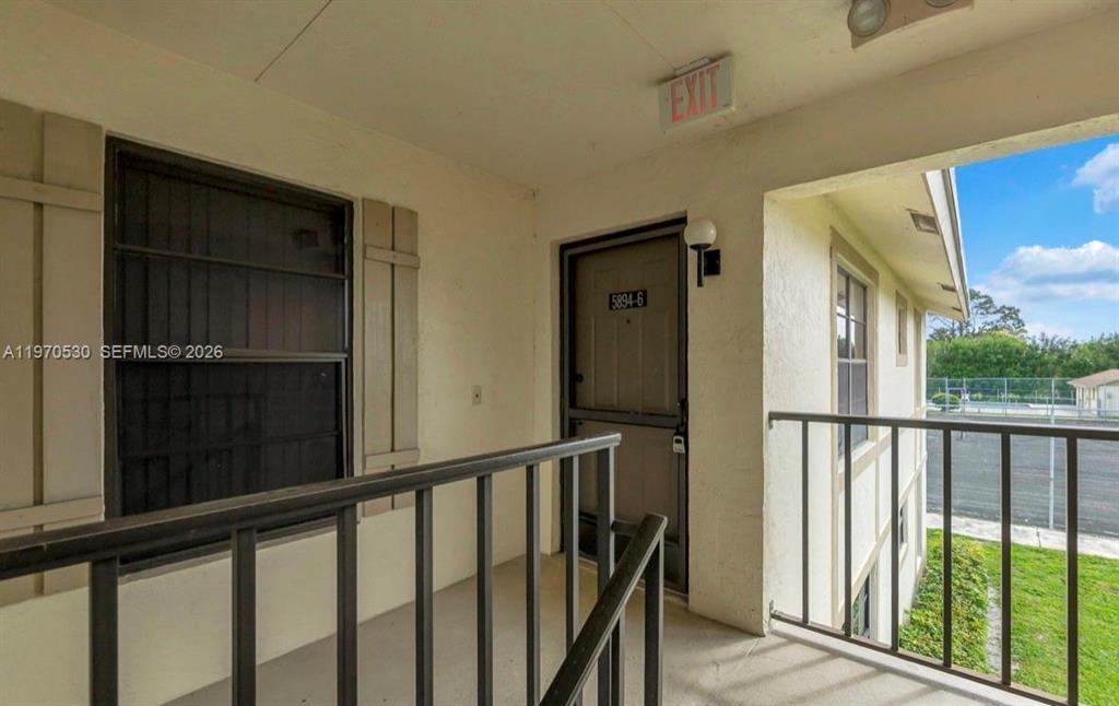 SHERWOOD VILLAGE CONDO - Residential Lease