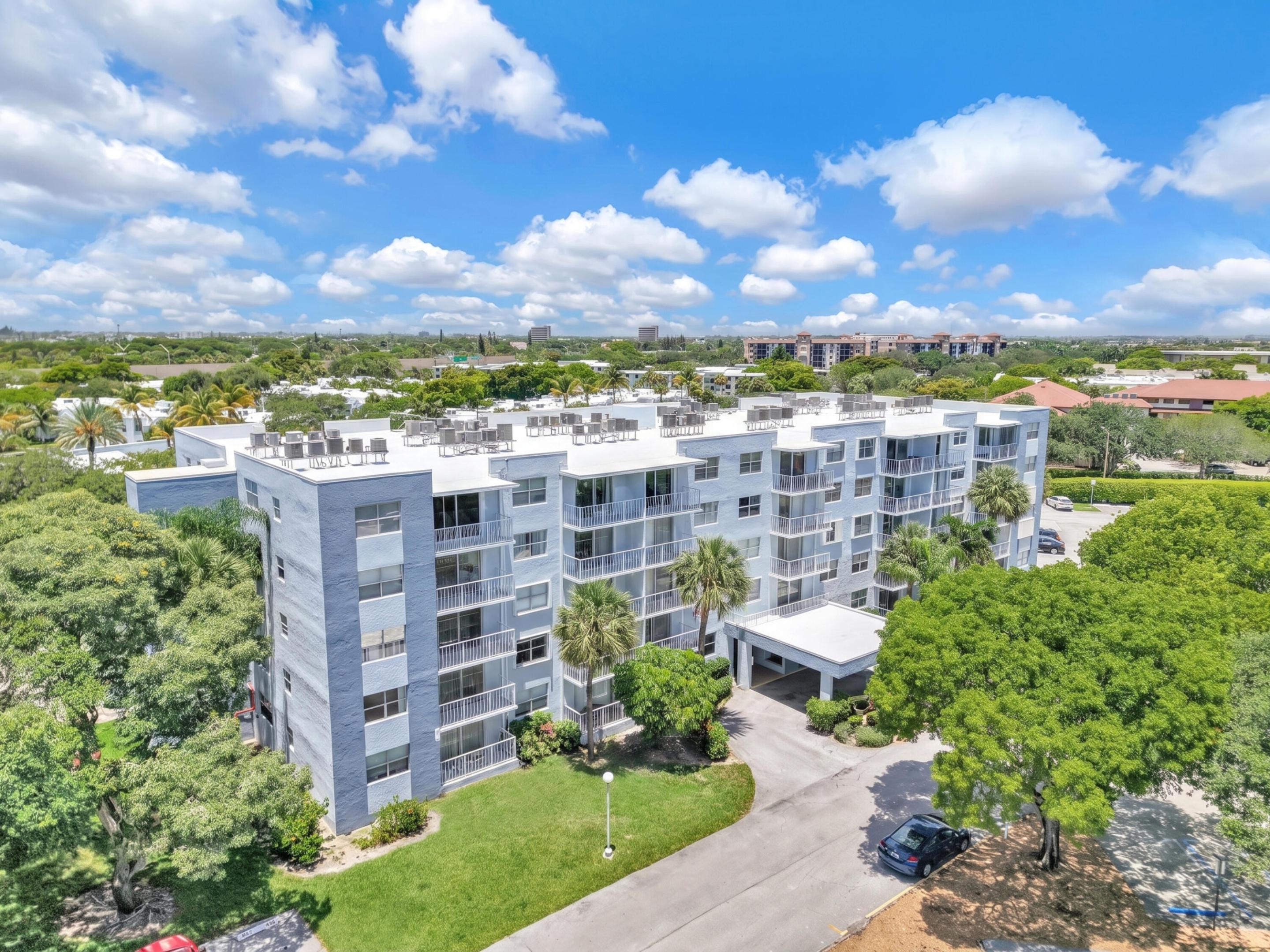 BREAKWATERS OF THE PALM BEACHES CONDO - Residential