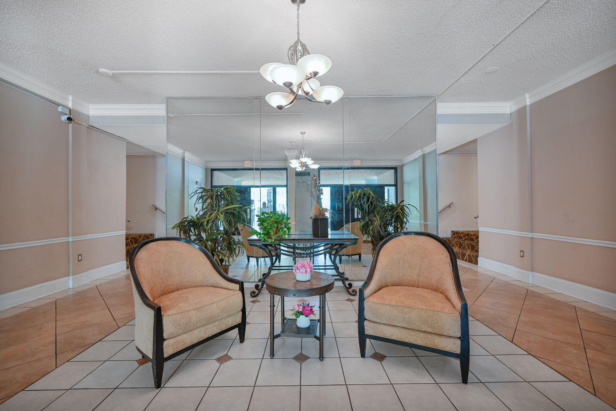 BREAKWATERS OF THE PALM BEACHES CONDO - Residential