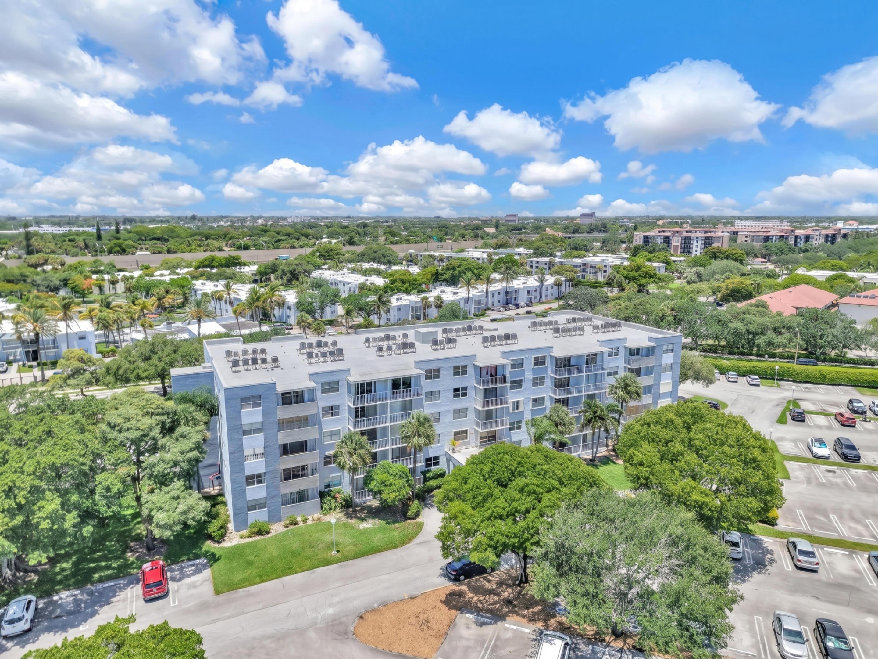 BREAKWATERS OF THE PALM BEACHES CONDO - Residential