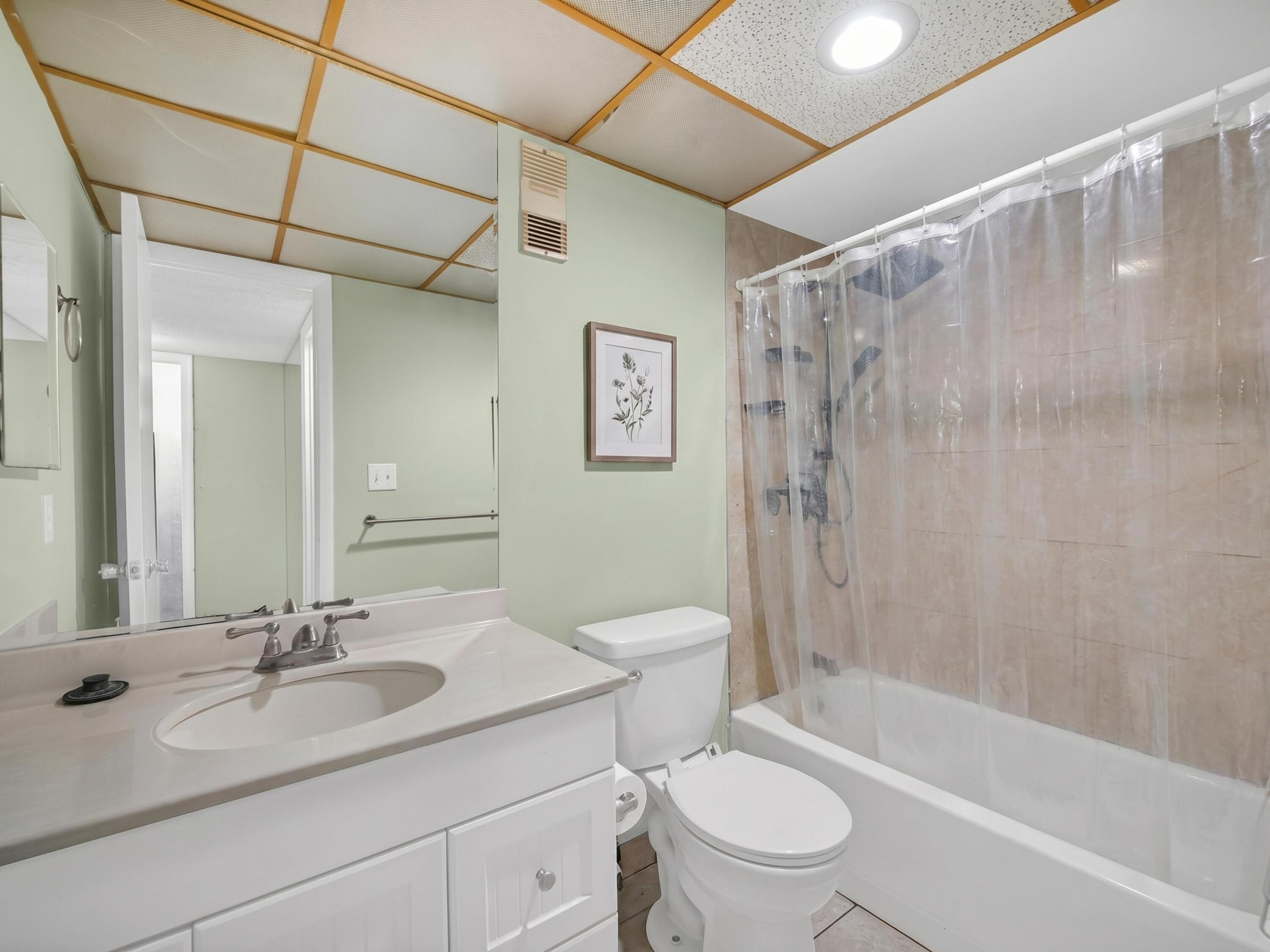 BREAKWATERS OF THE PALM BEACHES CONDO - Residential