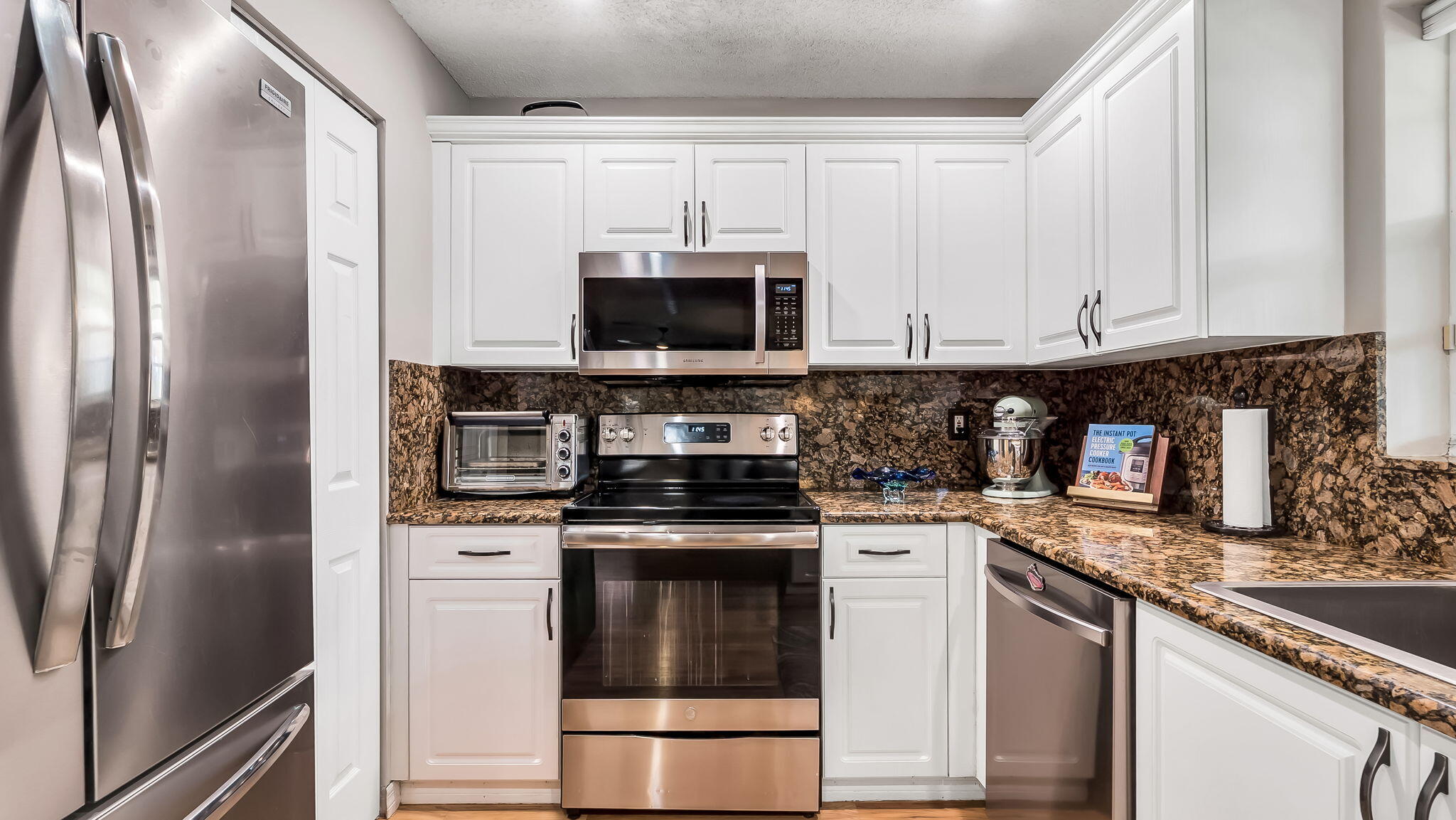 HOLIDAY SPRINGS VILLAGE - Residential