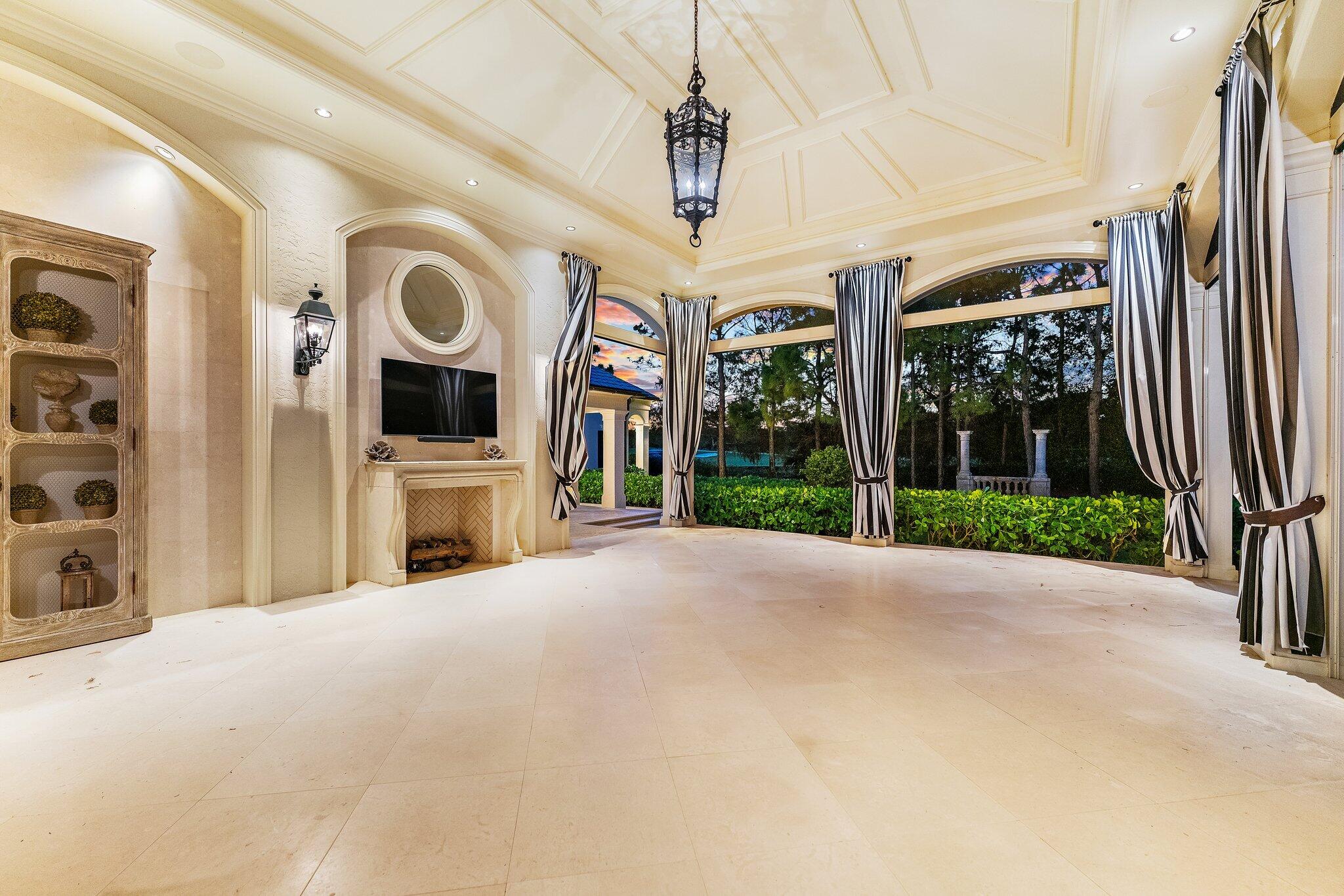 BEARS CLUB - Residential