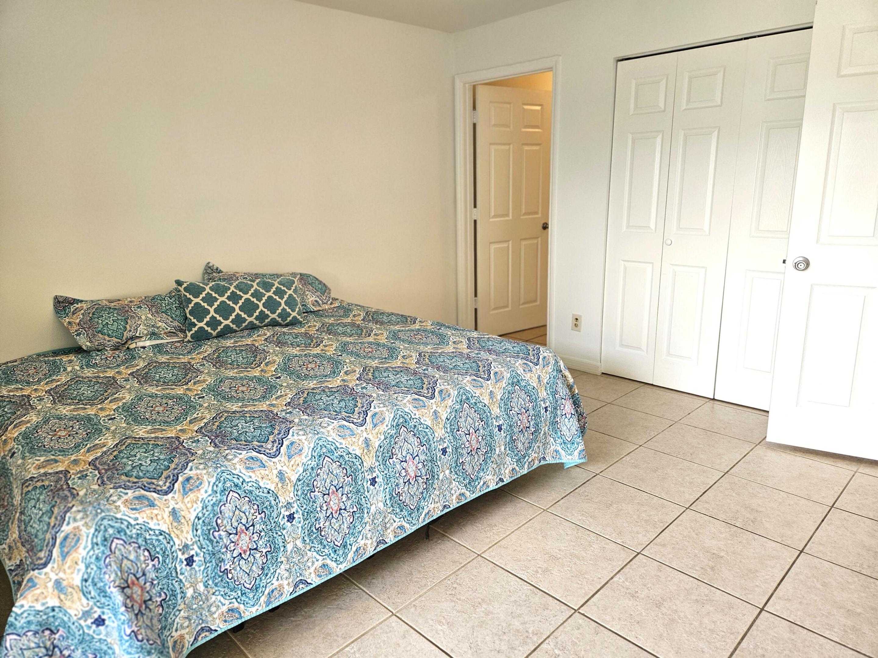 VISTA ROYALE PHASE IV BLDGS 83-111 - Residential