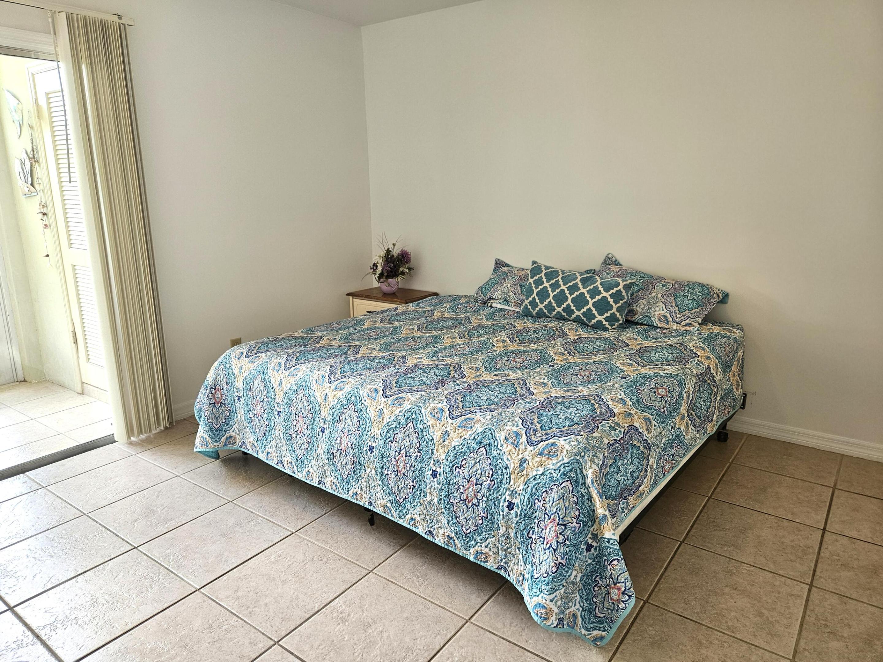 VISTA ROYALE PHASE IV BLDGS 83-111 - Residential