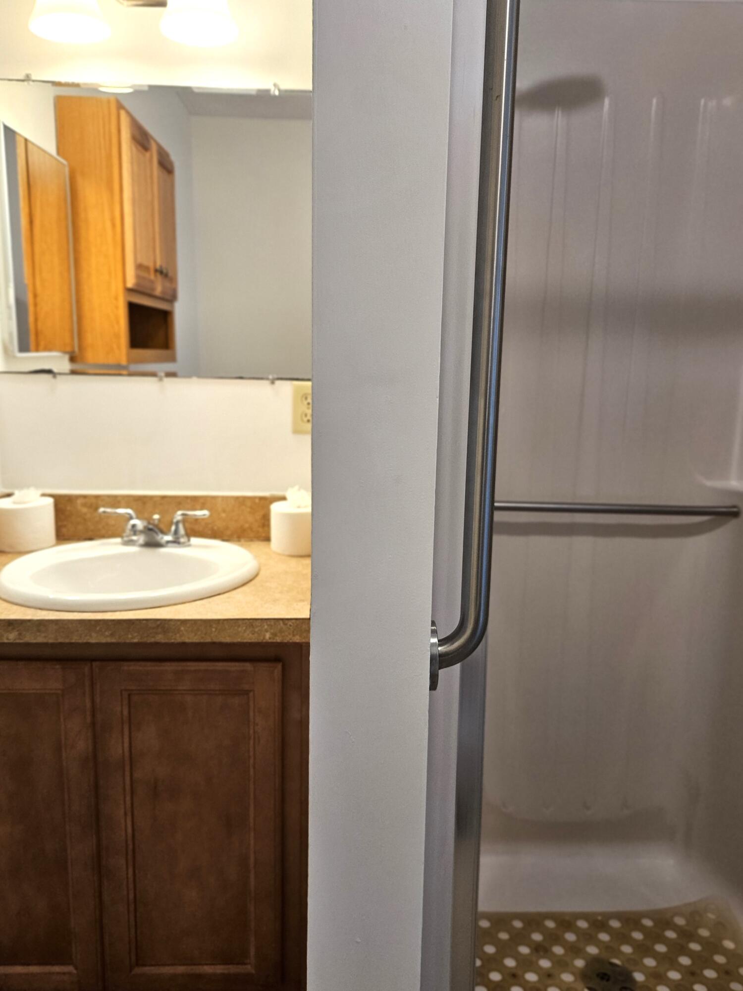 VISTA ROYALE PHASE IV BLDGS 83-111 - Residential