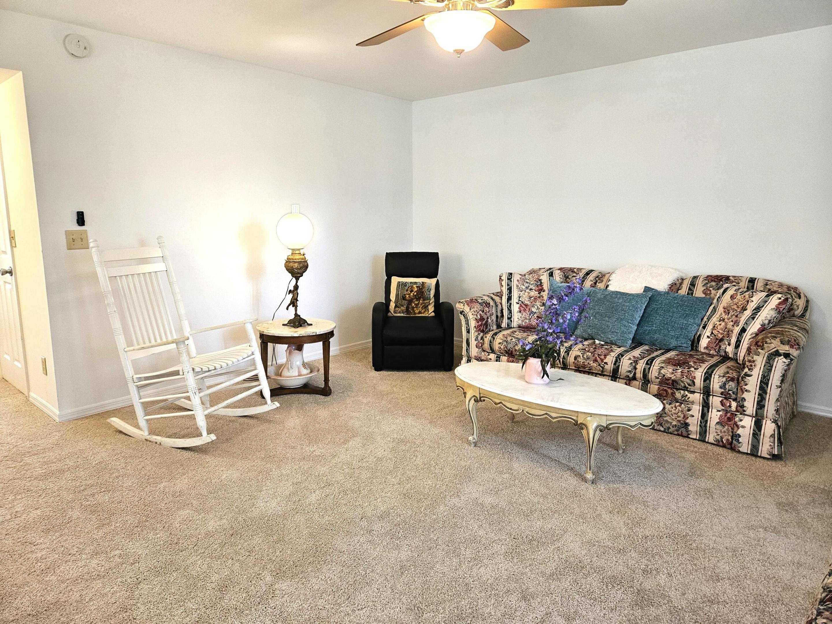VISTA ROYALE PHASE IV BLDGS 83-111 - Residential