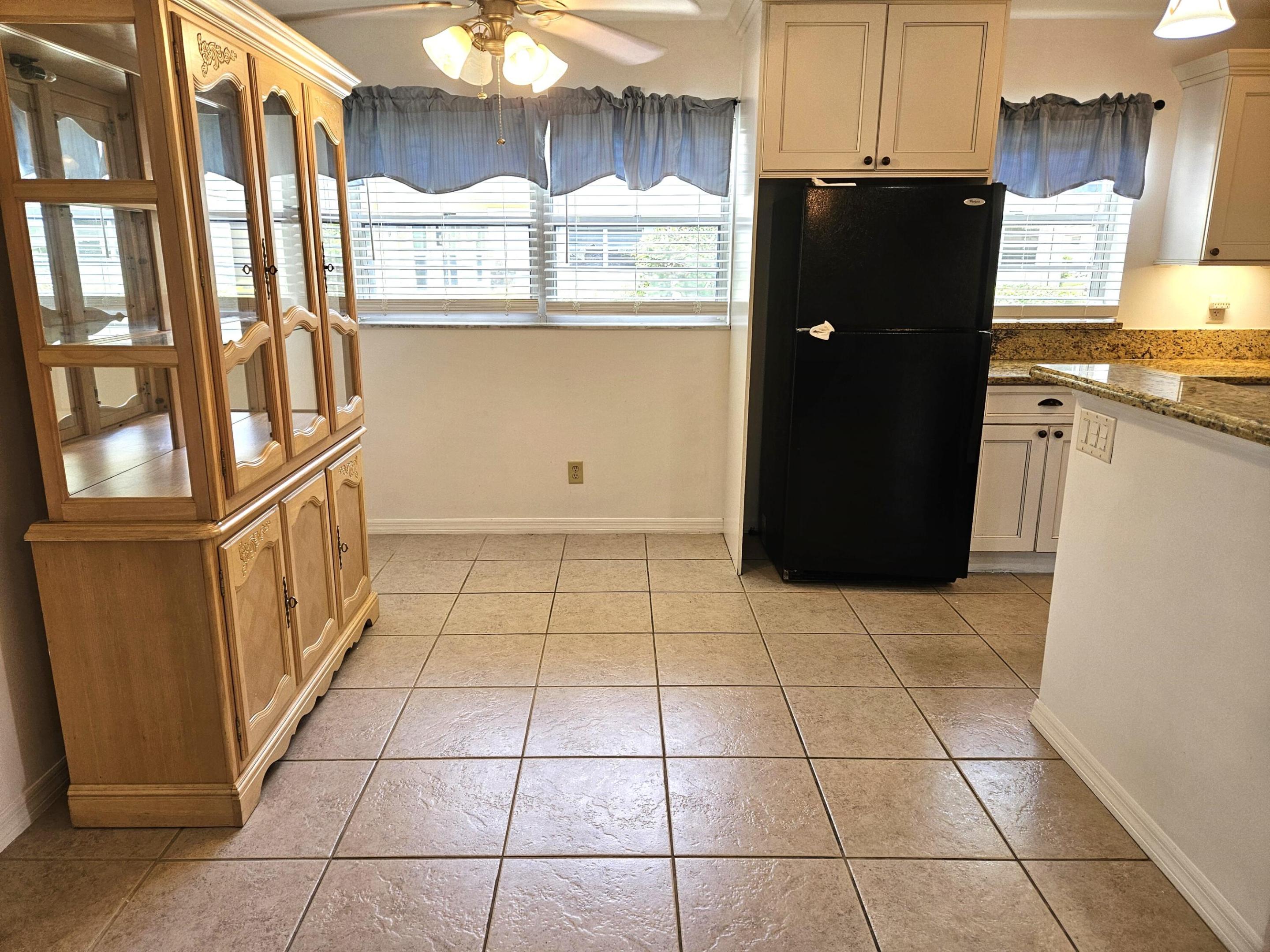 VISTA ROYALE PHASE IV BLDGS 83-111 - Residential