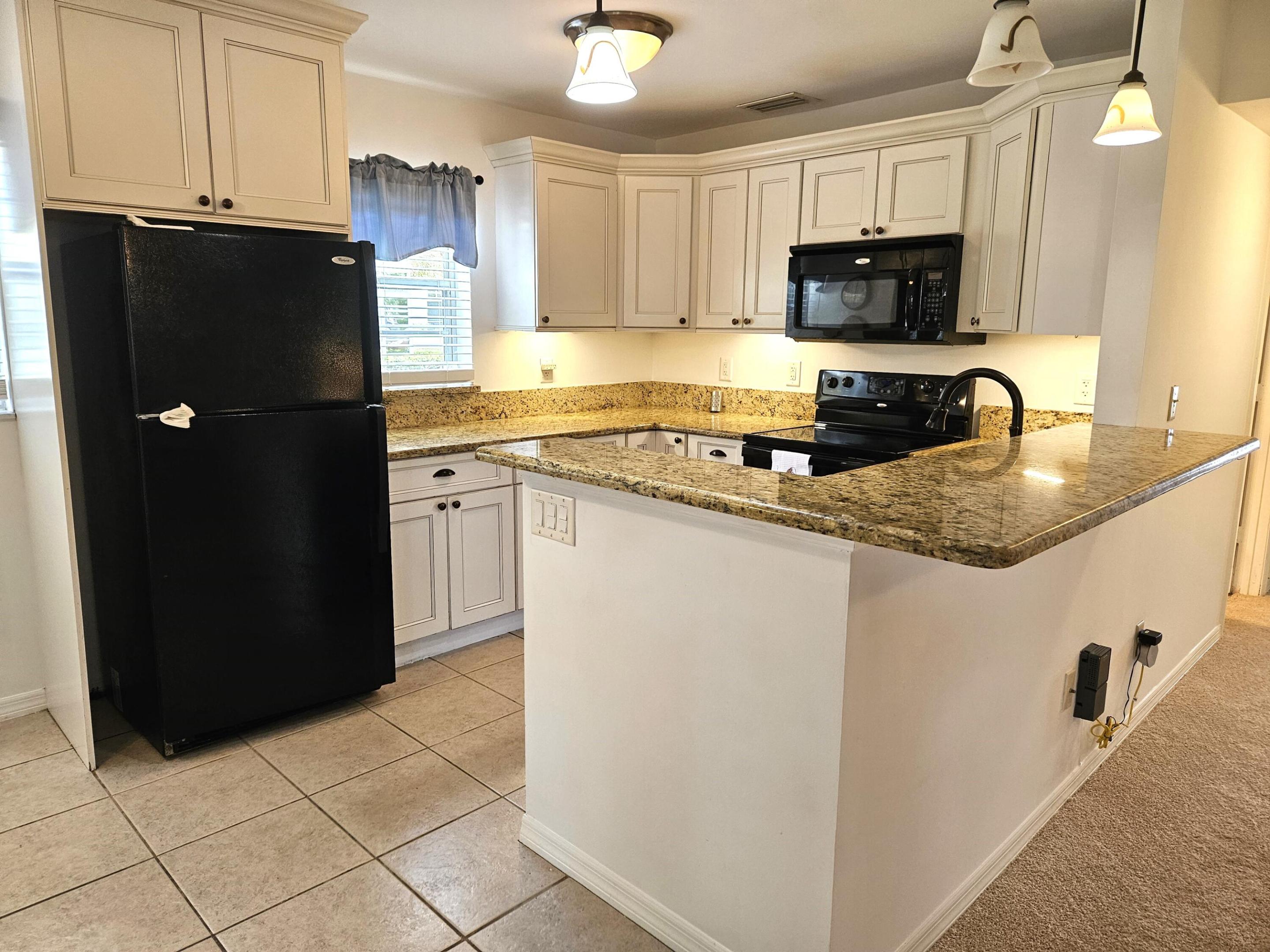 VISTA ROYALE PHASE IV BLDGS 83-111 - Residential