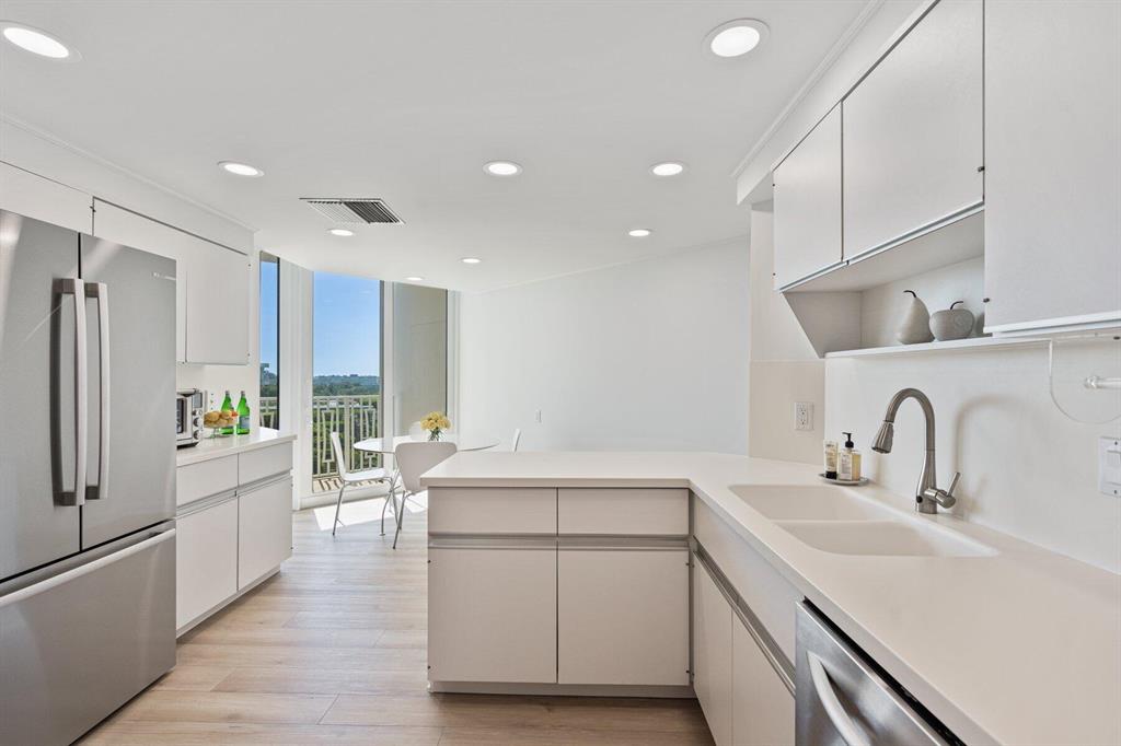 TWENTY FIVE HUNDRED SOUTH OCEAN BLVD CONDO - Residential