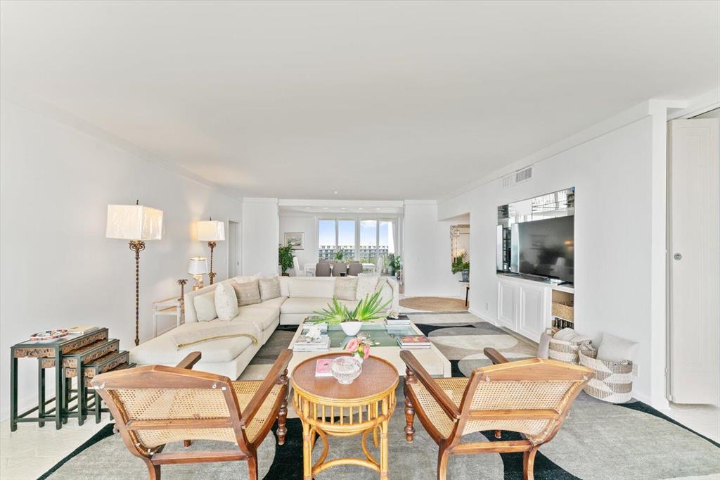 TWENTY FIVE HUNDRED SOUTH OCEAN BLVD CONDO - Residential