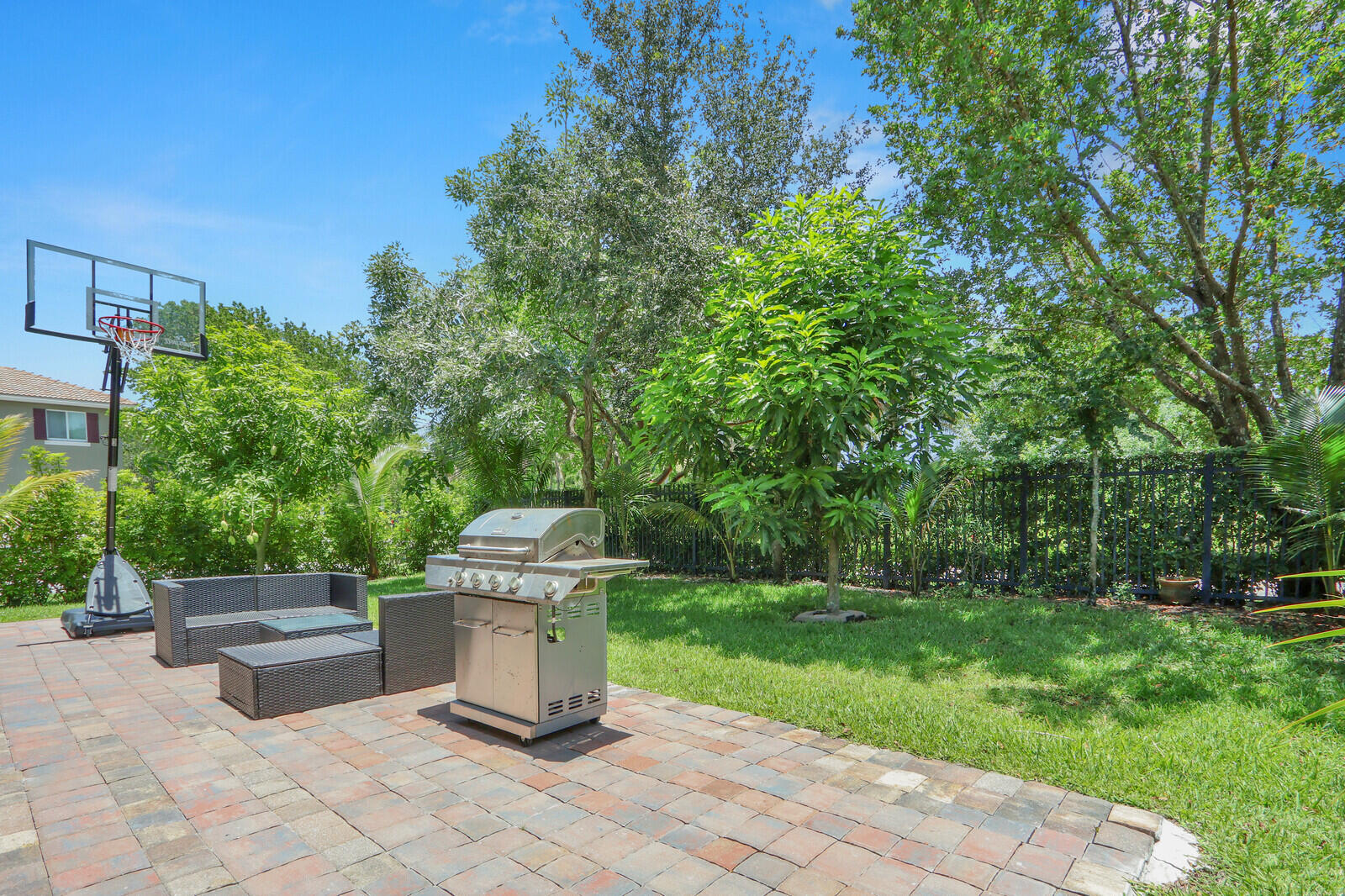 VERONA ESTATES - Residential