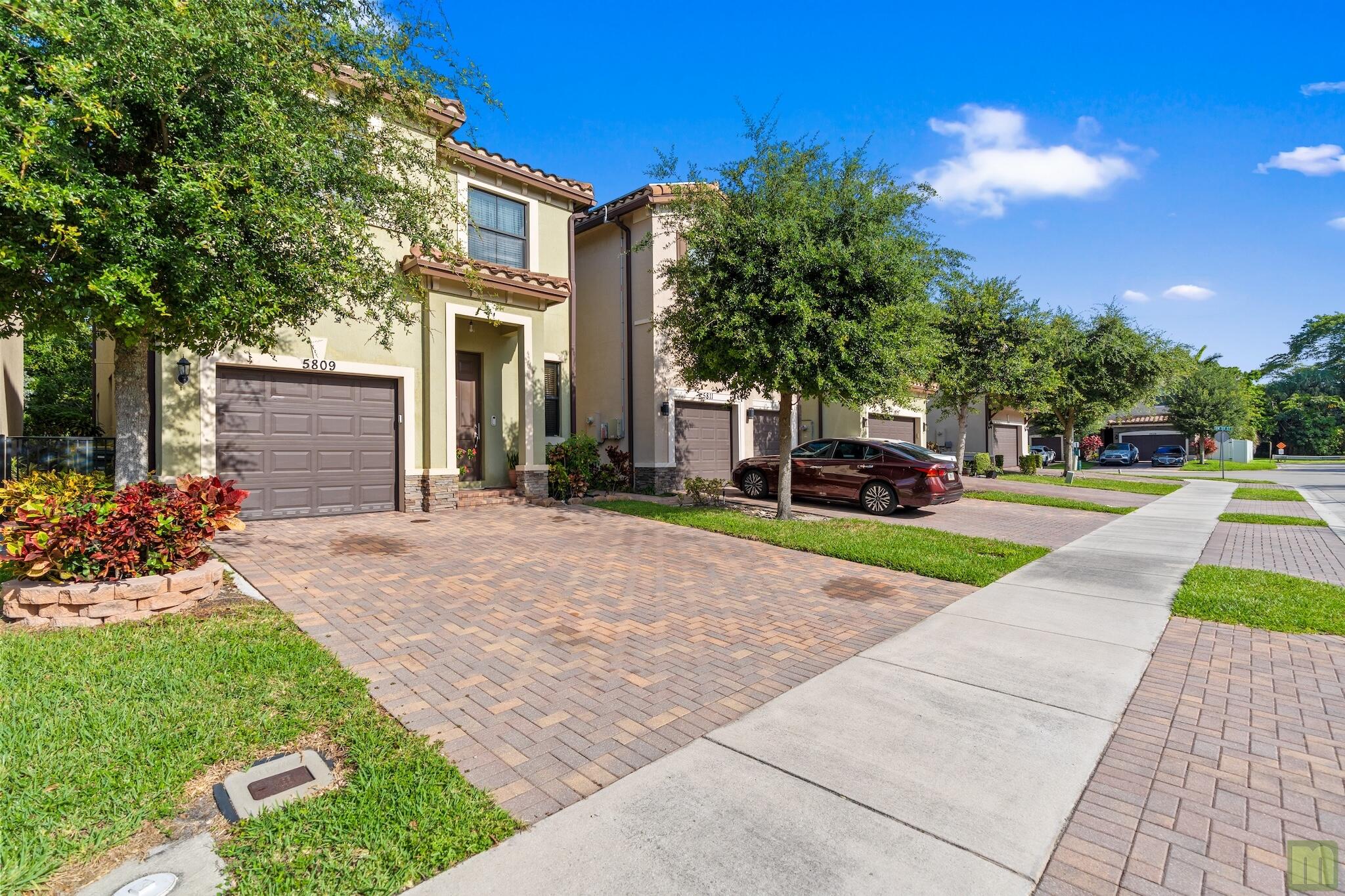 SABAL PALM BY PRESTIGE - Residential