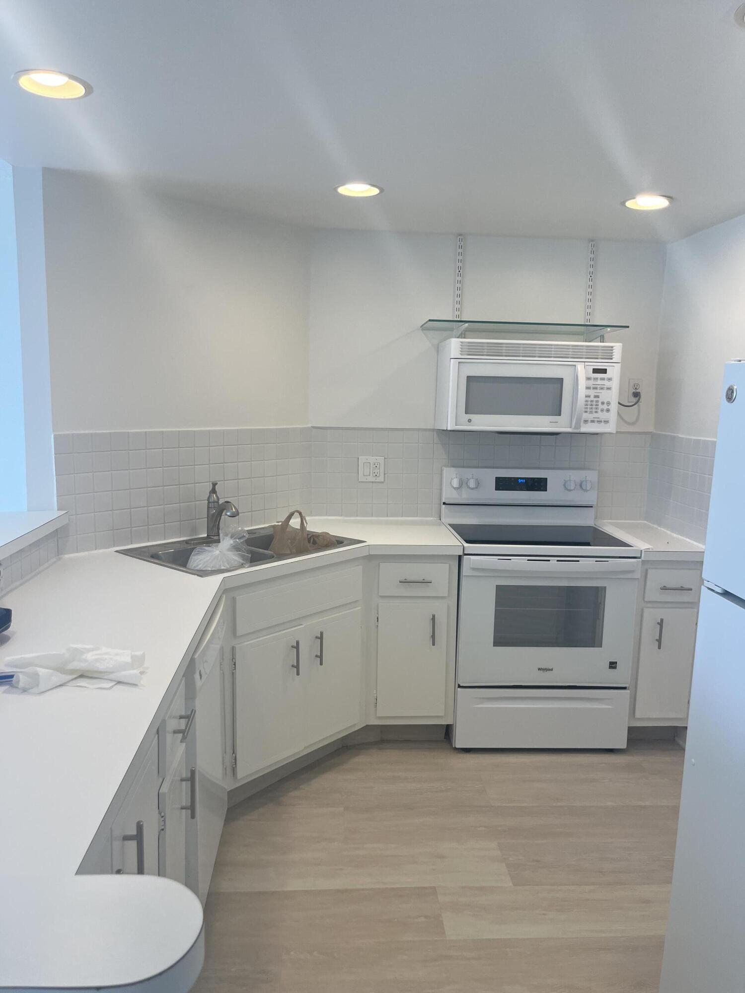 ESSEX TOWER CONDO - Residential Lease
